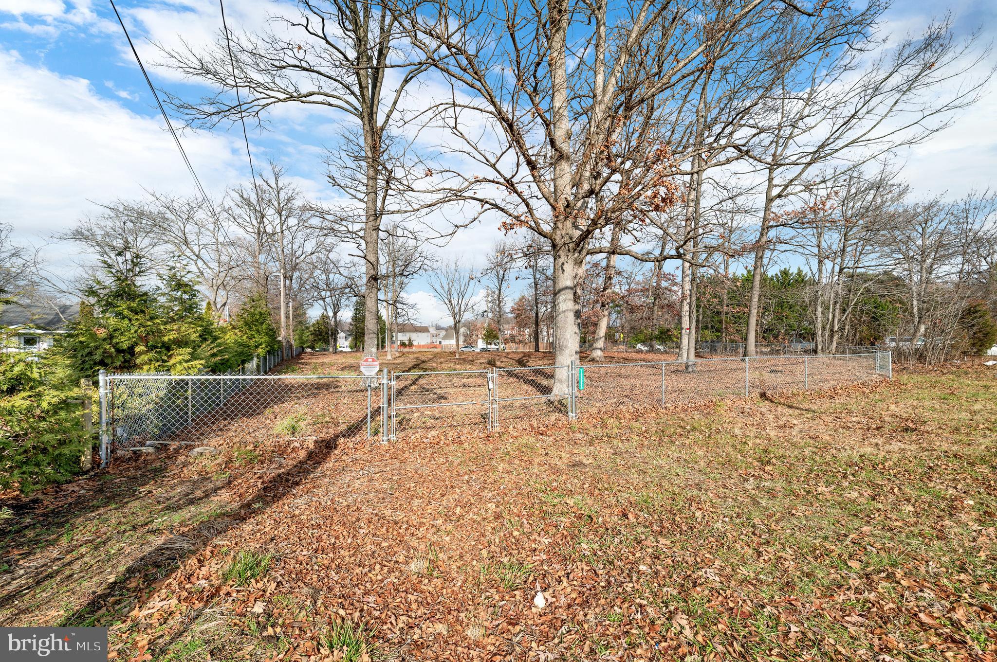 WILLOW SPRINGS - Land