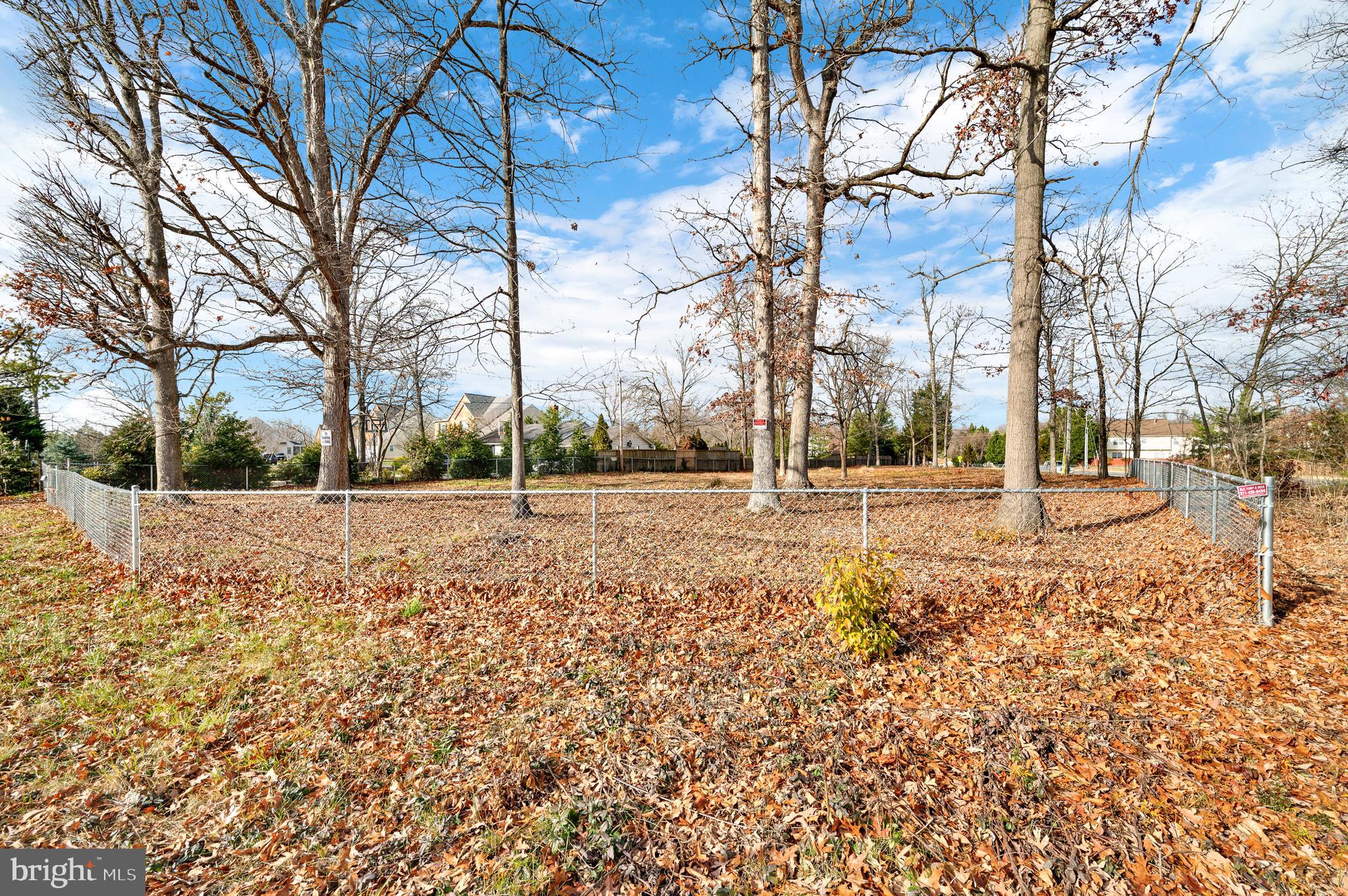 WILLOW SPRINGS - Land