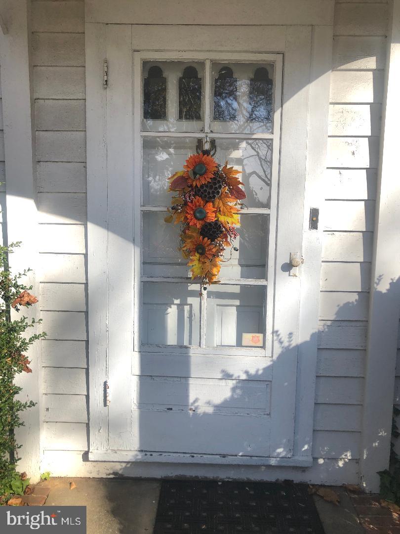 SILVER LAKE MANOR - Residential