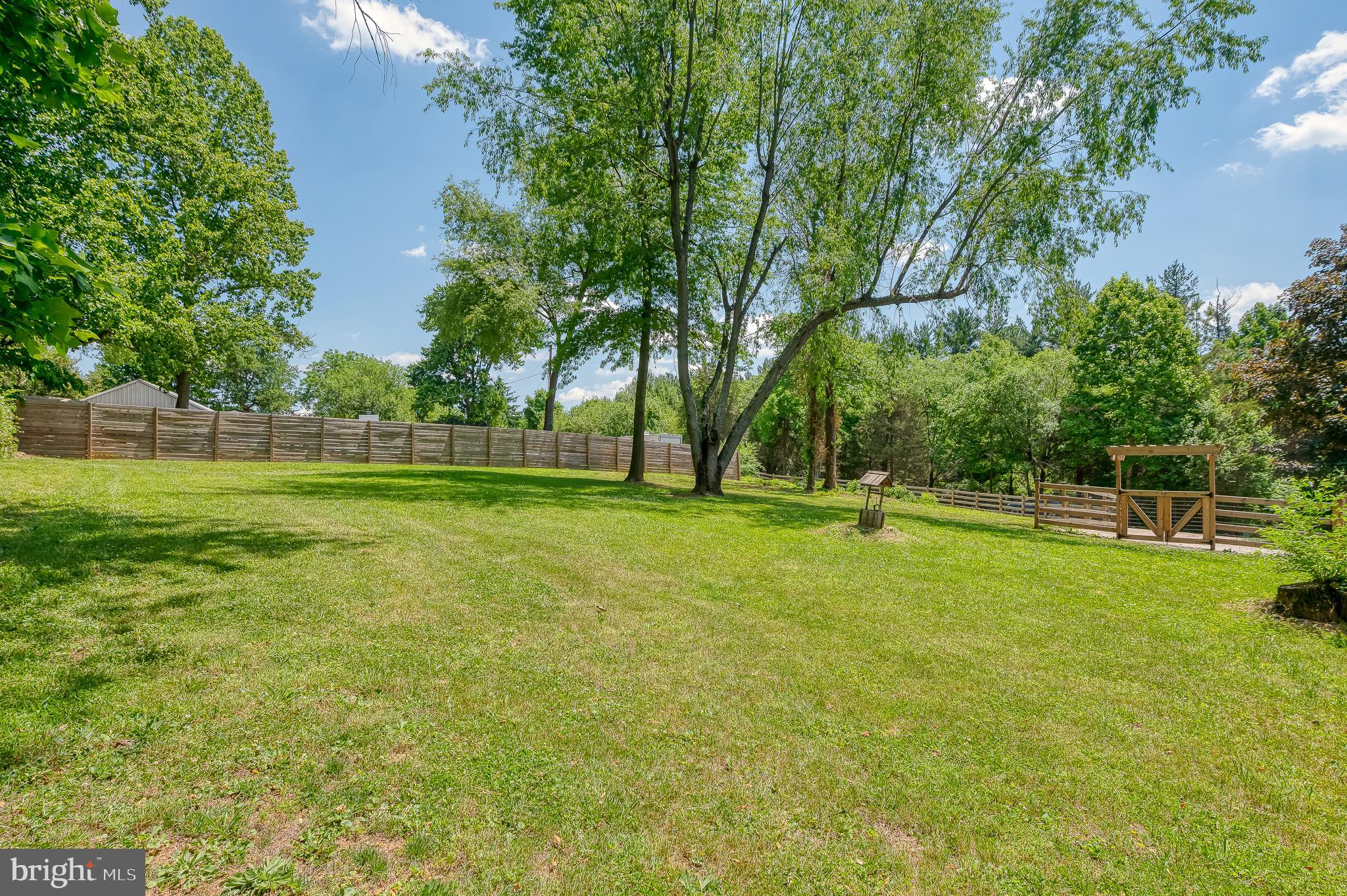 305 CROWL ROAD