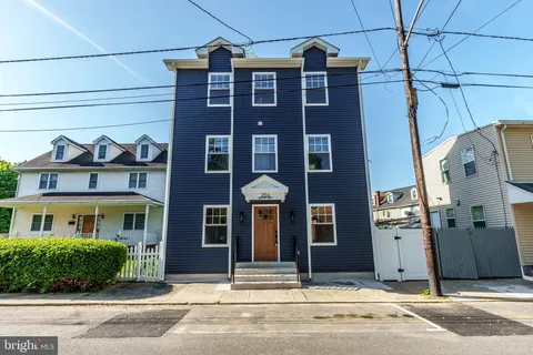 204 Barclay Street, Burlington, NJ 08016 - MLS#: NJBL2086038