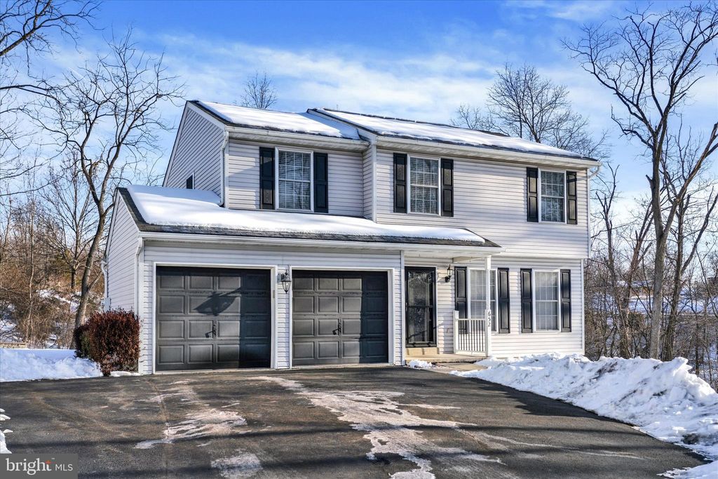 Photo of 652 Upland Street, POTTSTOWN, PA 19464 (MLS # PAMC2164872)