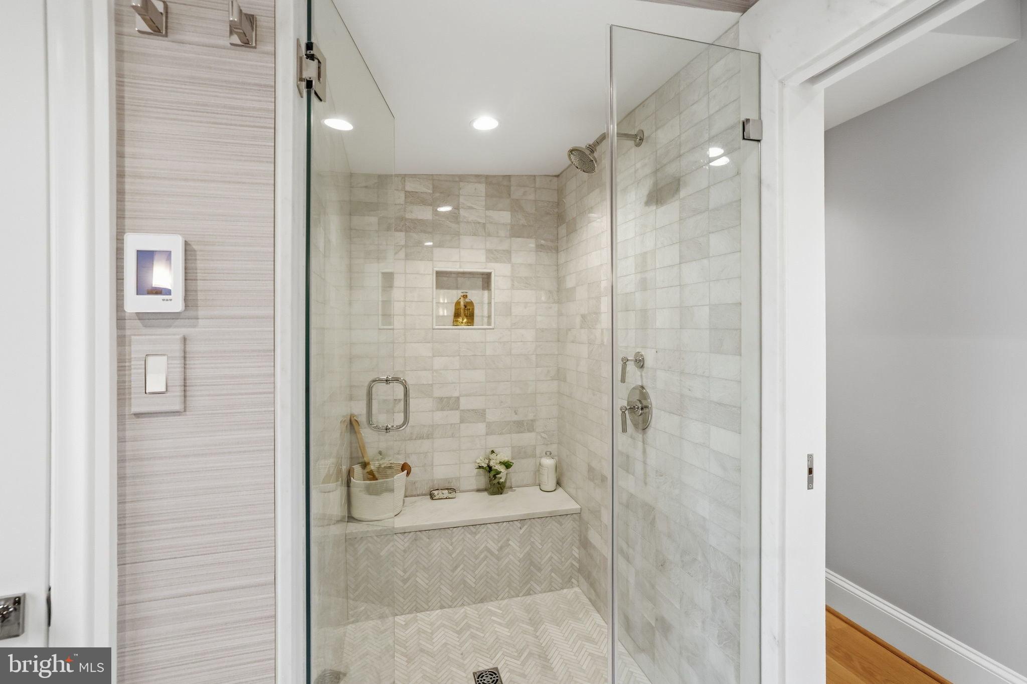 GEORGETOWN - Residential