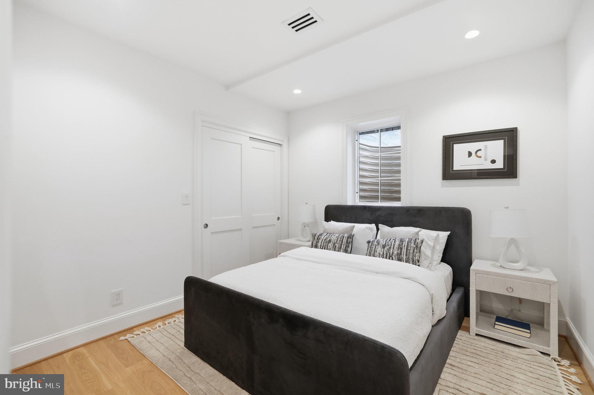 GEORGETOWN - Residential