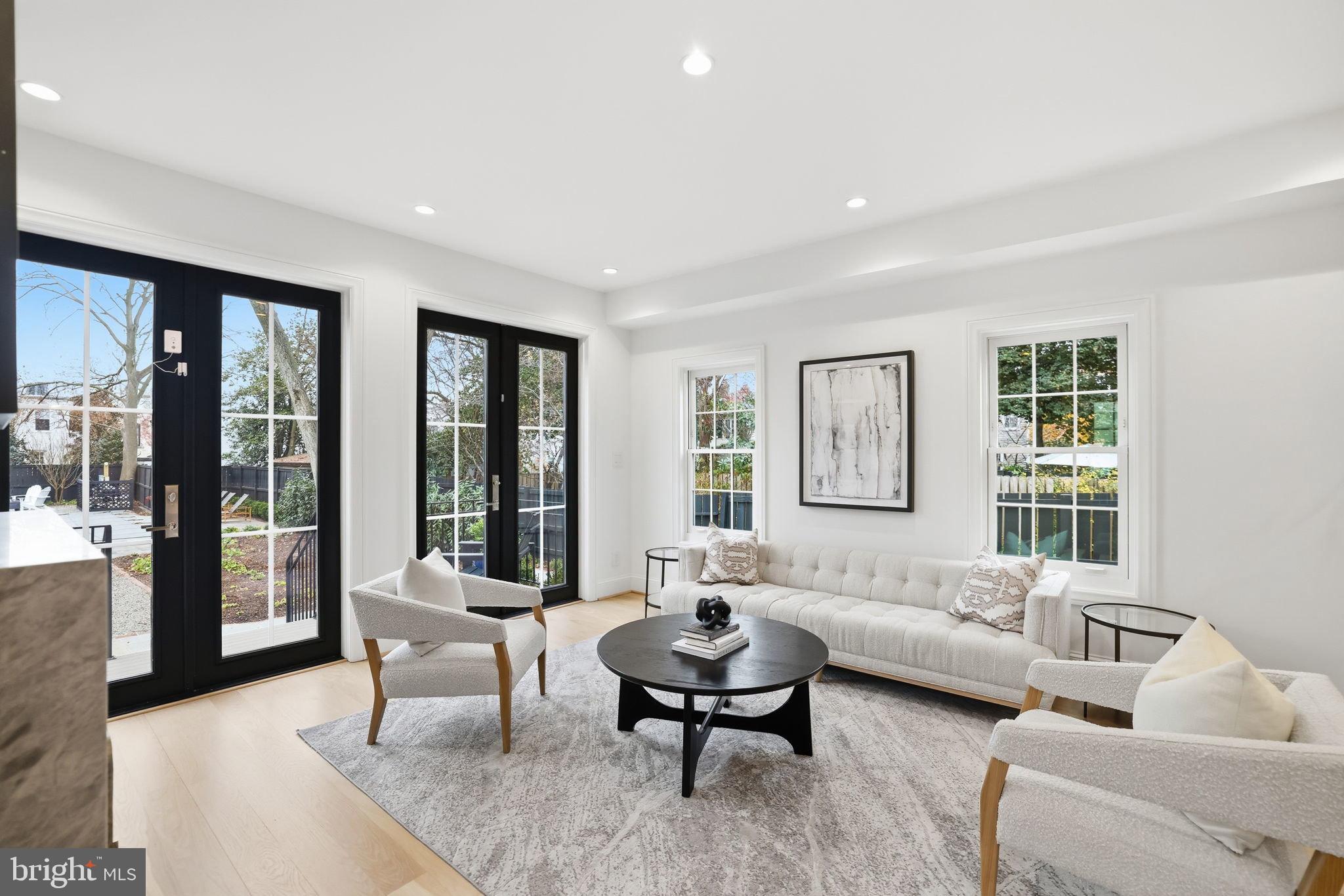 GEORGETOWN - Residential