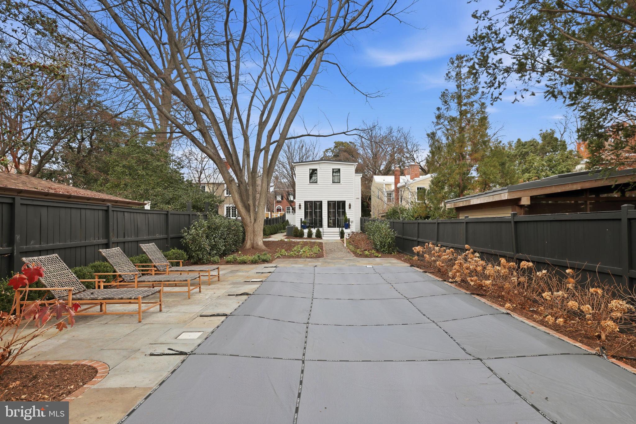 GEORGETOWN - Residential