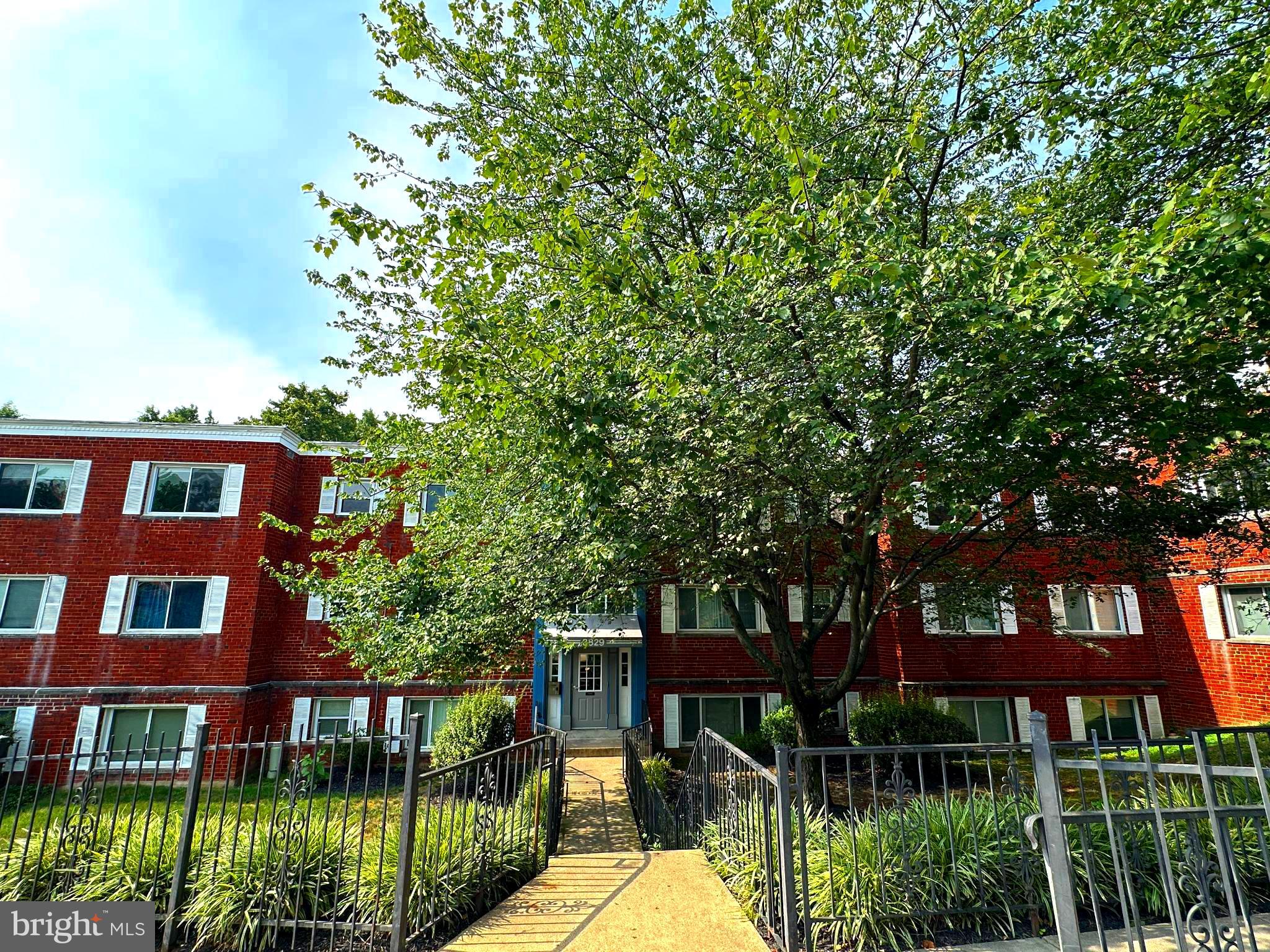 3829 HAMILTON STREET E-301
