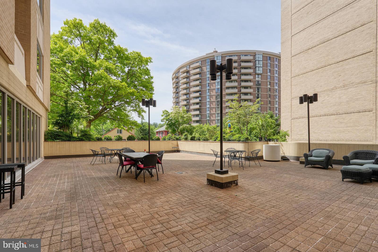 THE ELIZABETH - Residential