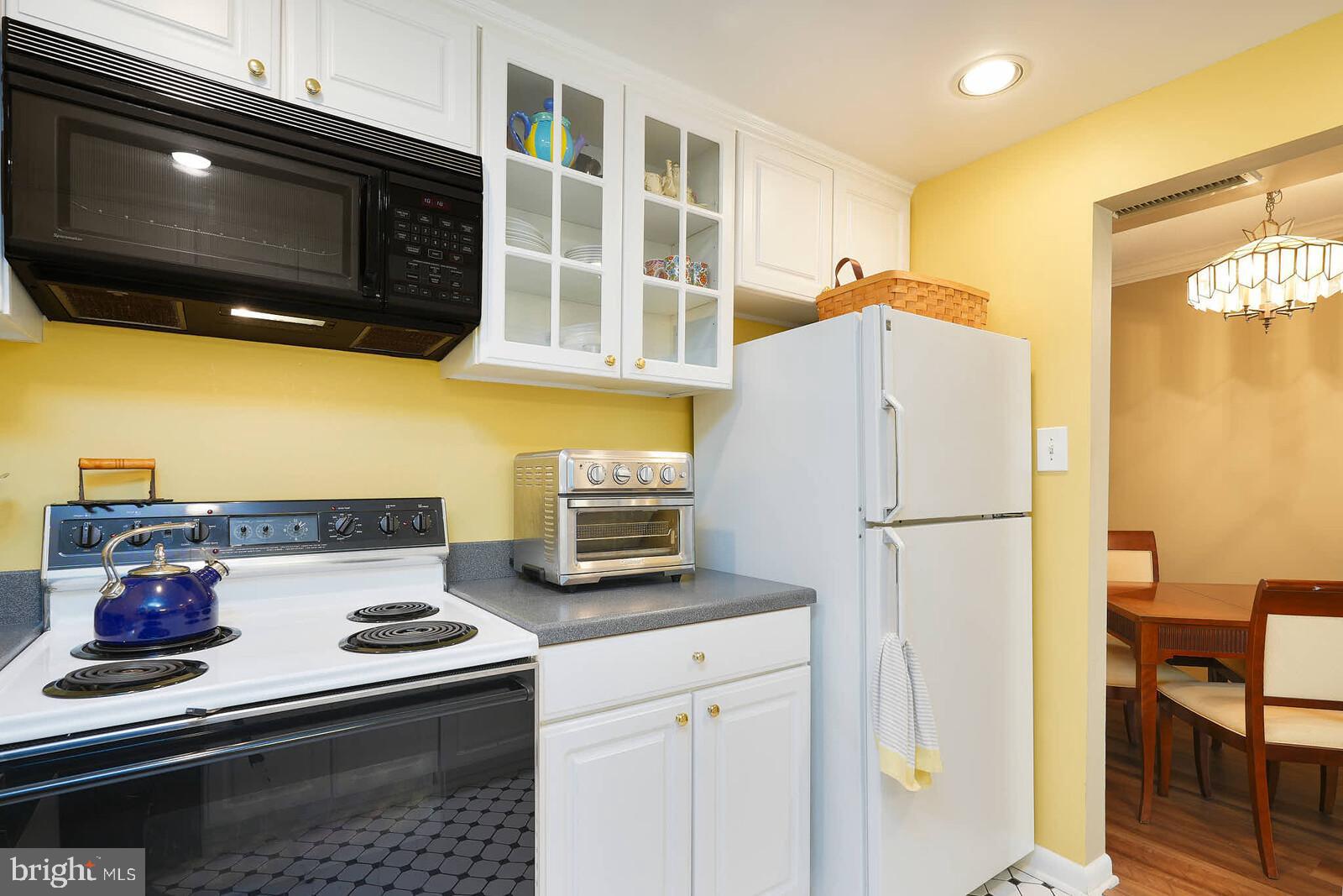 THE ELIZABETH - Residential