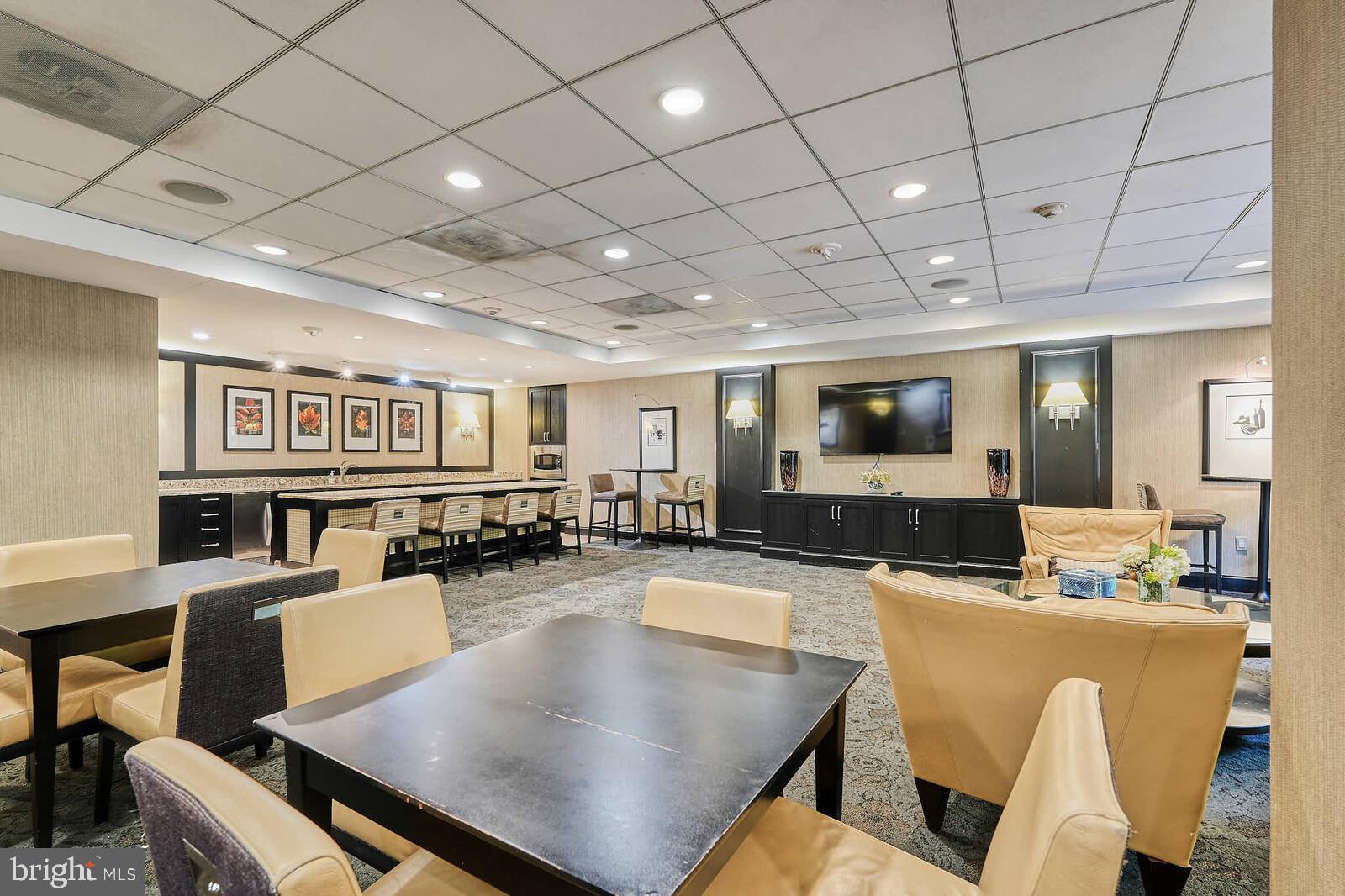 THE ELIZABETH - Residential