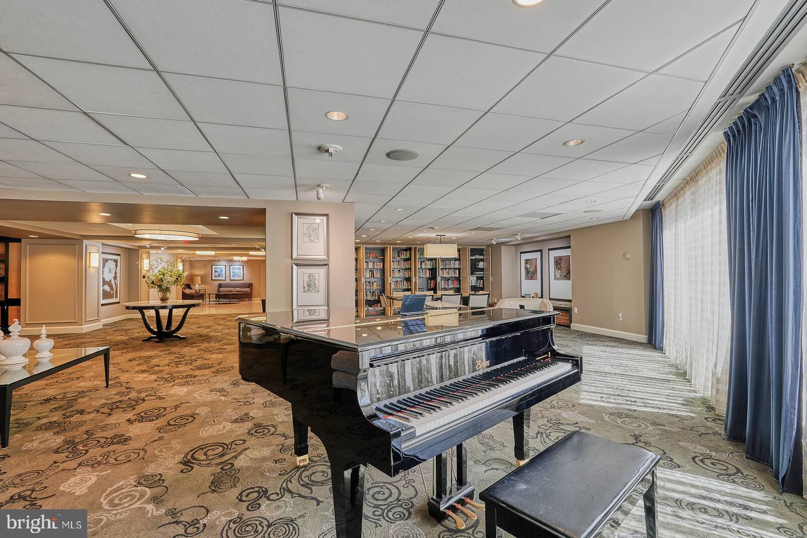 THE ELIZABETH - Residential