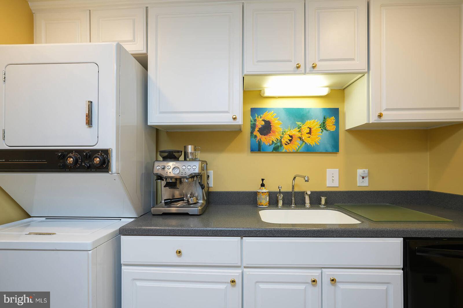 THE ELIZABETH - Residential