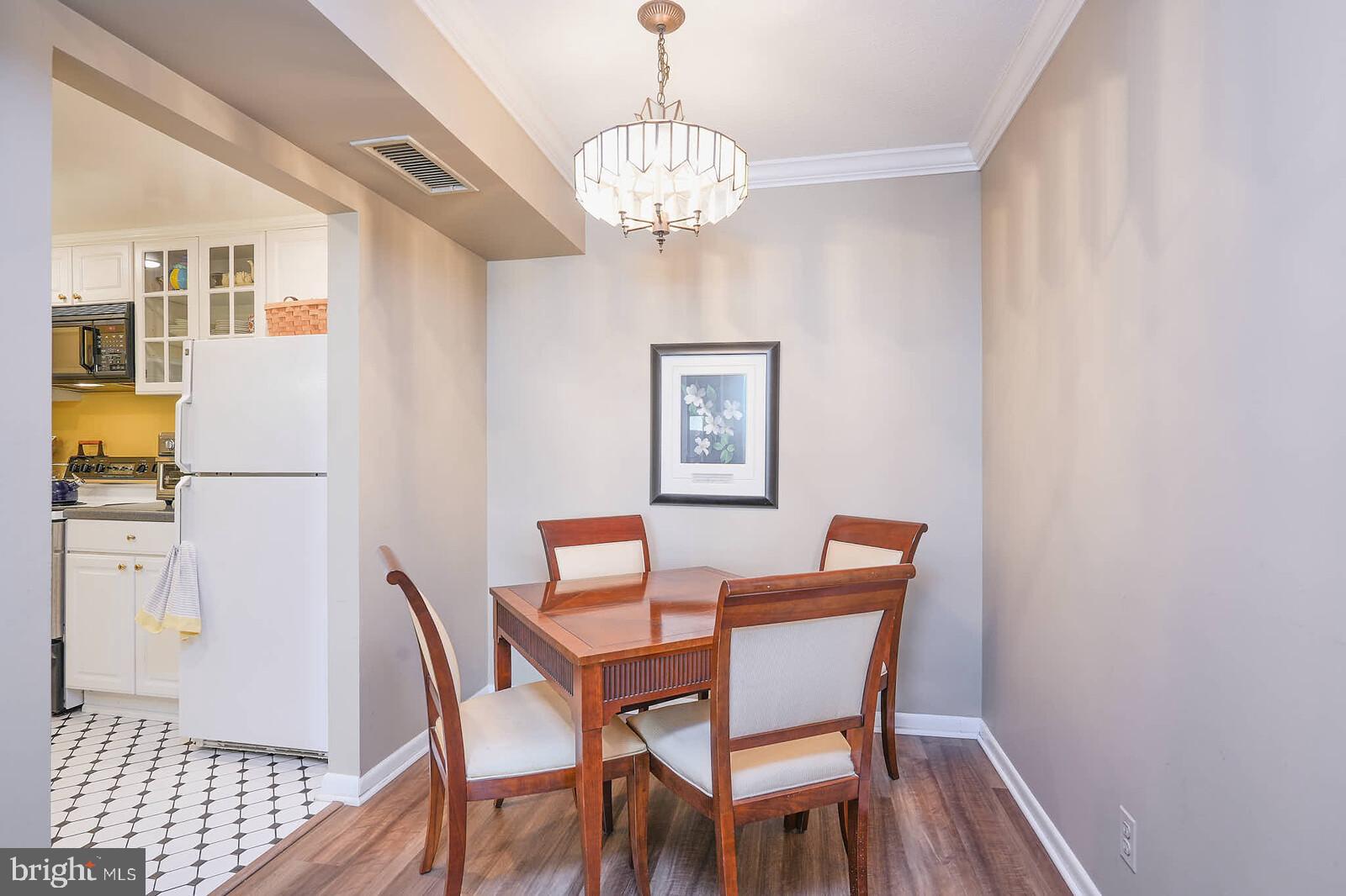 THE ELIZABETH - Residential