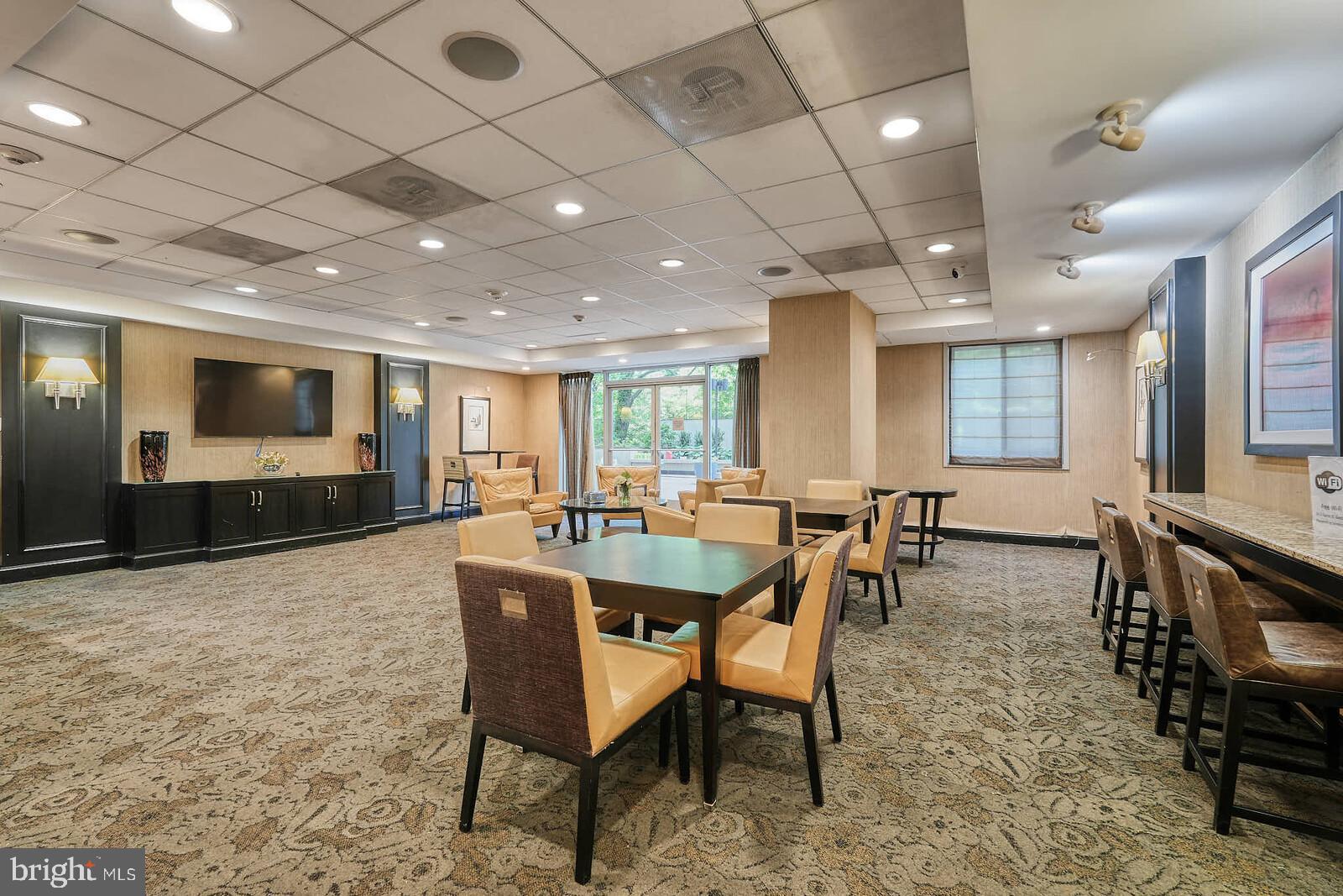 THE ELIZABETH - Residential