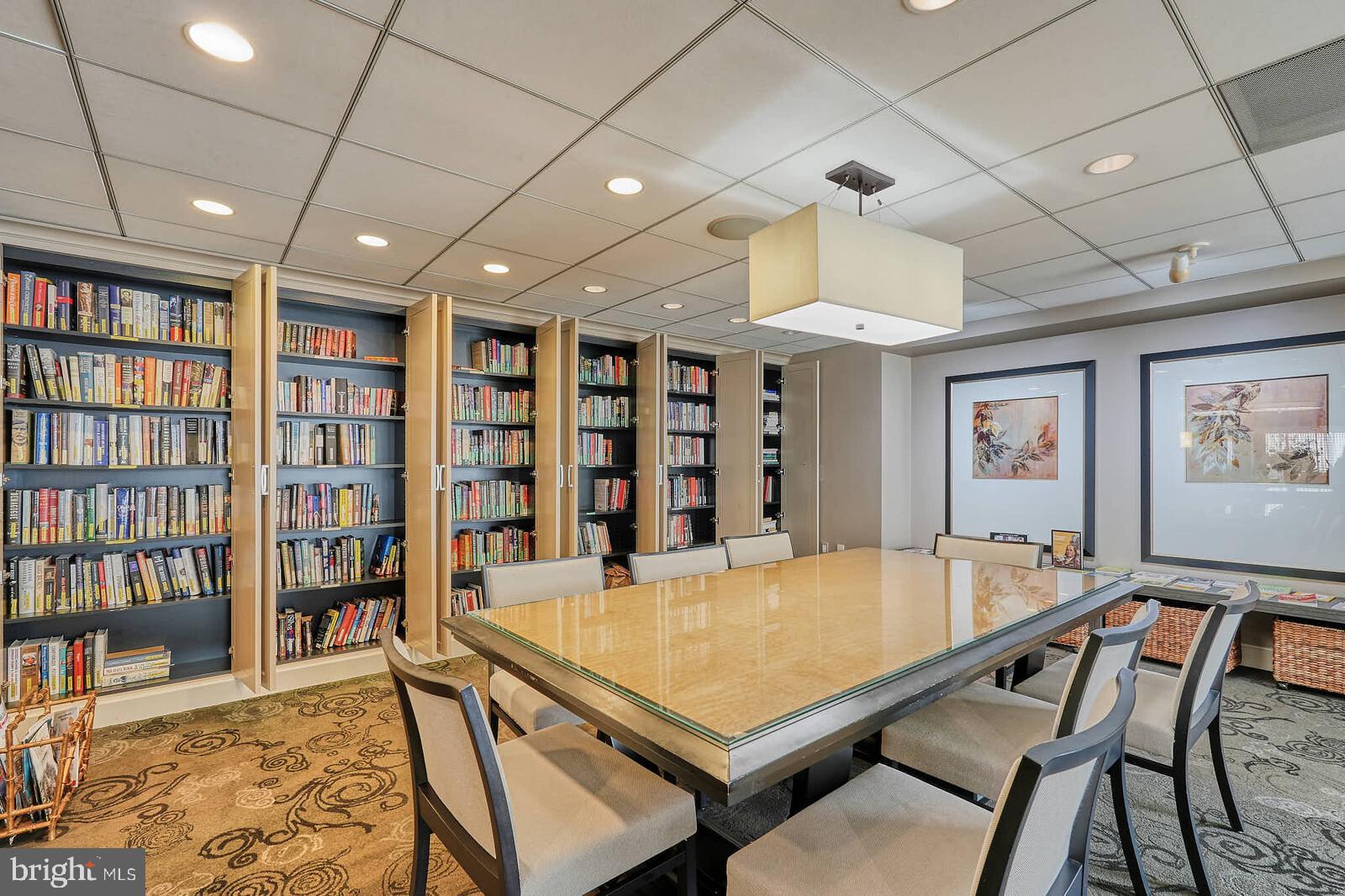 THE ELIZABETH - Residential