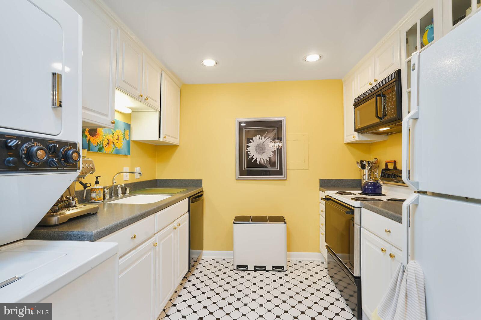 THE ELIZABETH - Residential