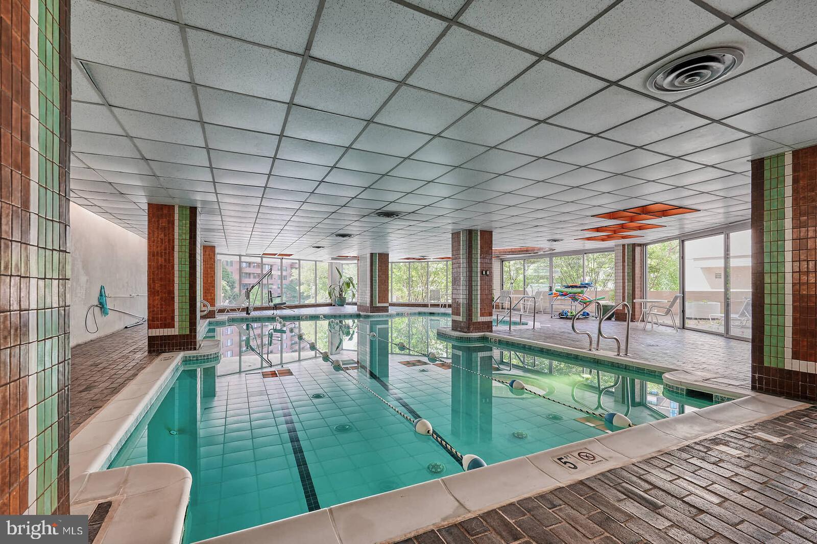 THE ELIZABETH - Residential