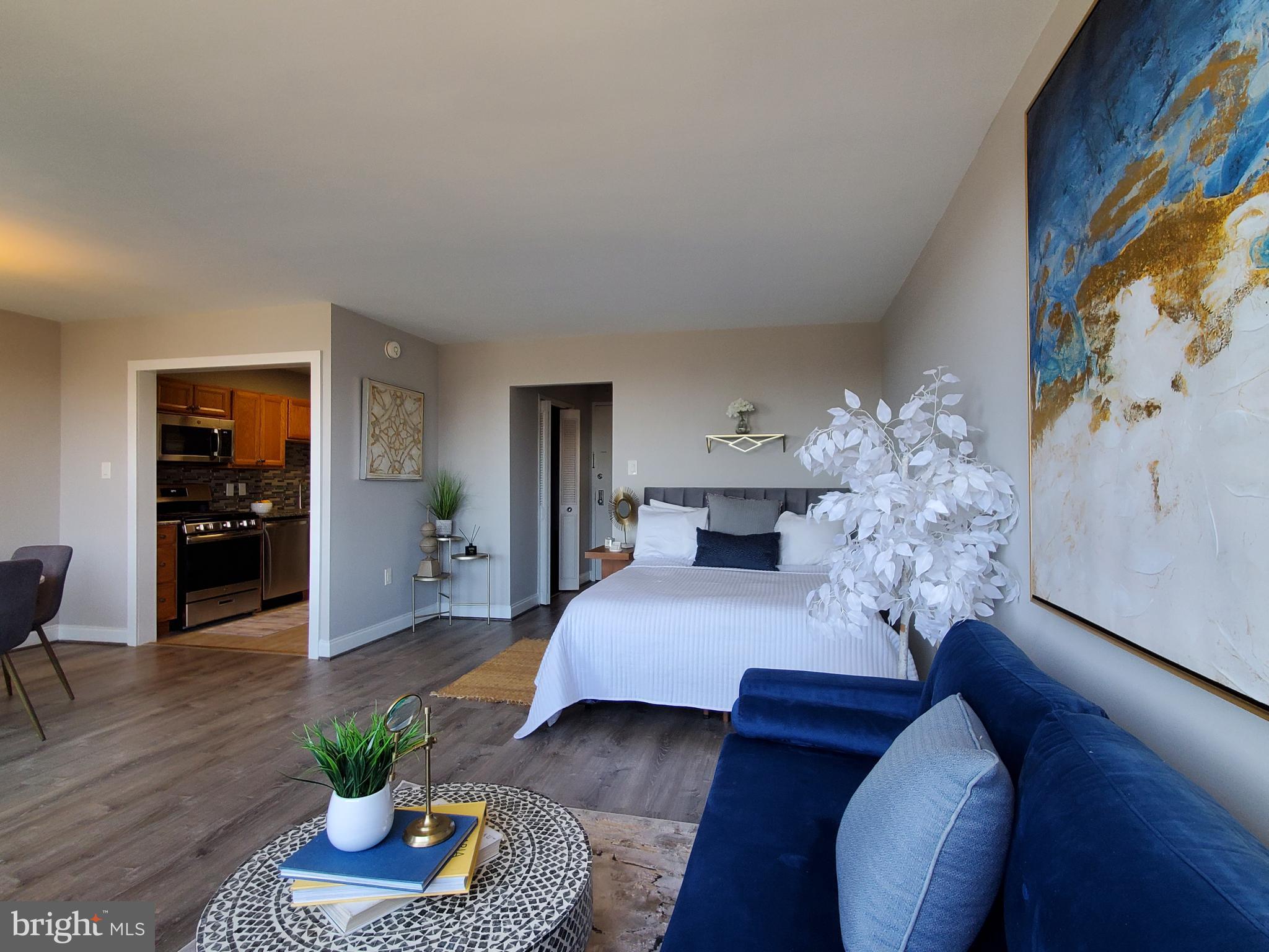 10401 GROSVENOR PLACE 719