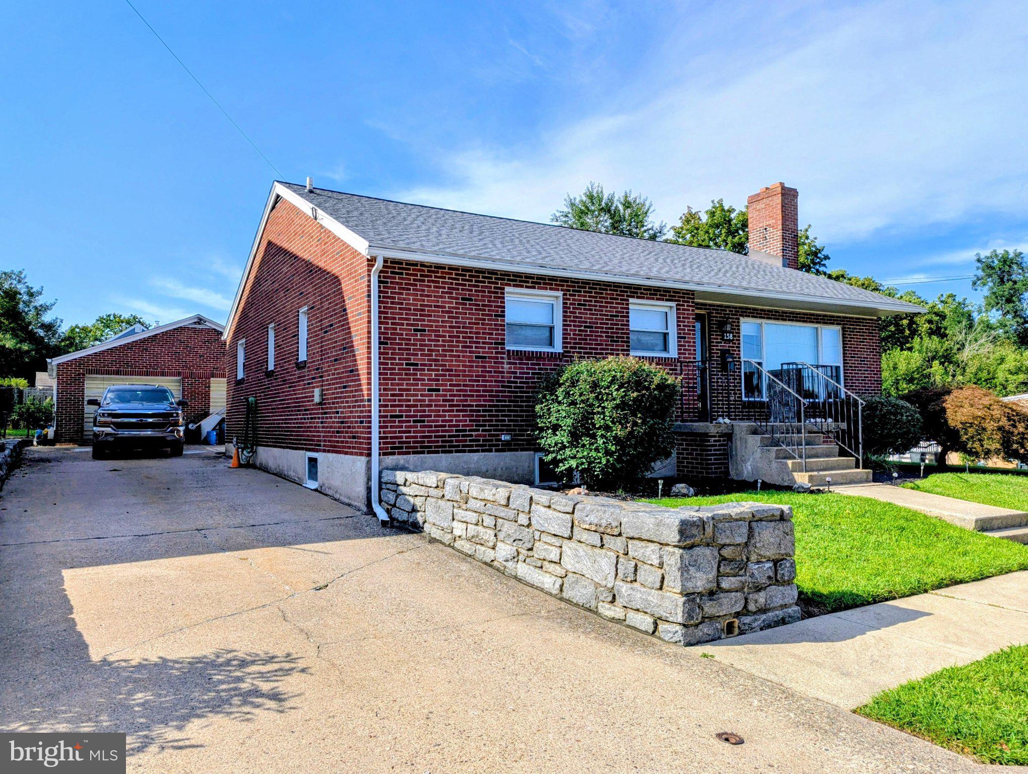158 RIDGE BOULEVARD