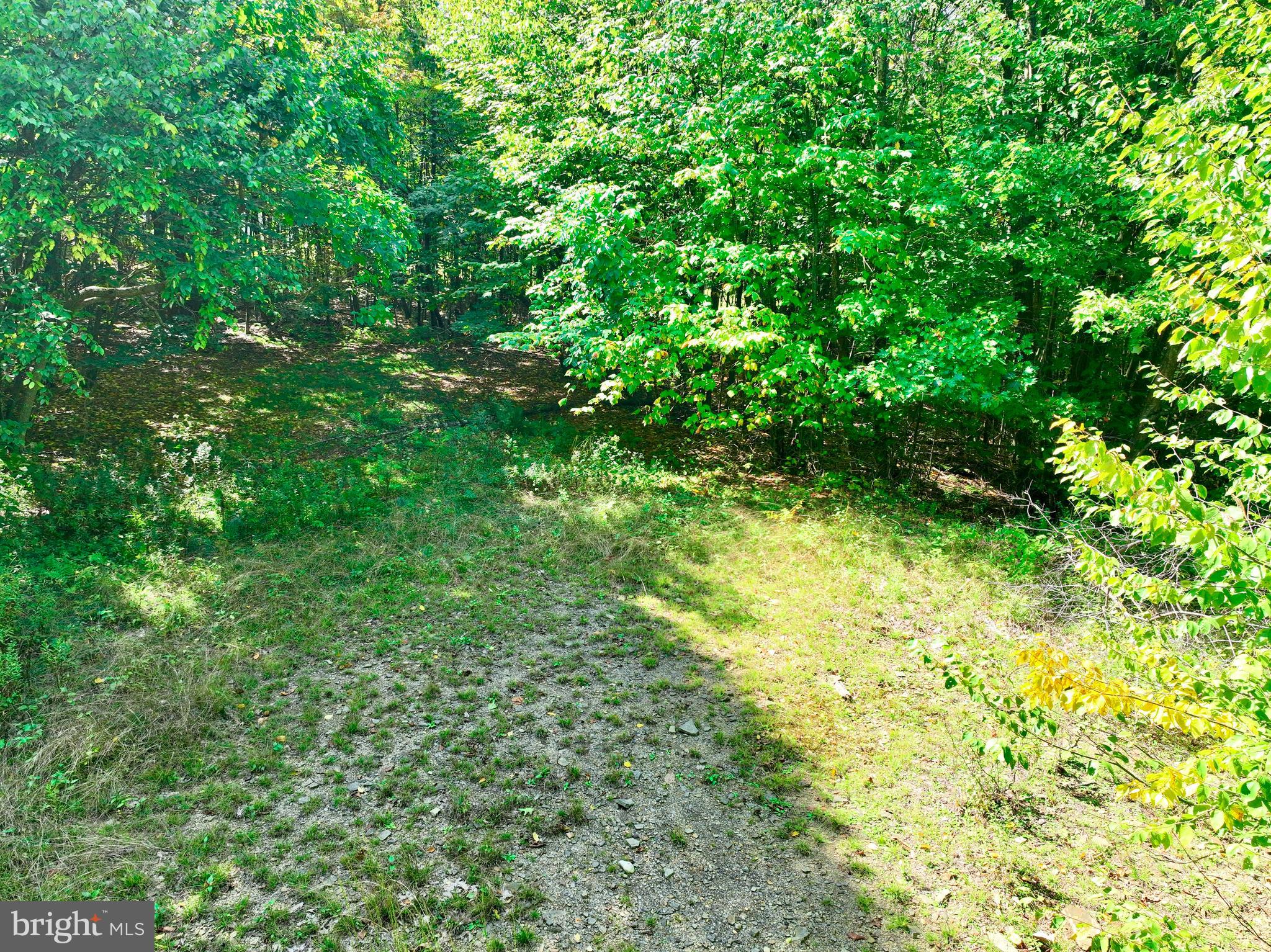 THE HIGHLANDS - Land