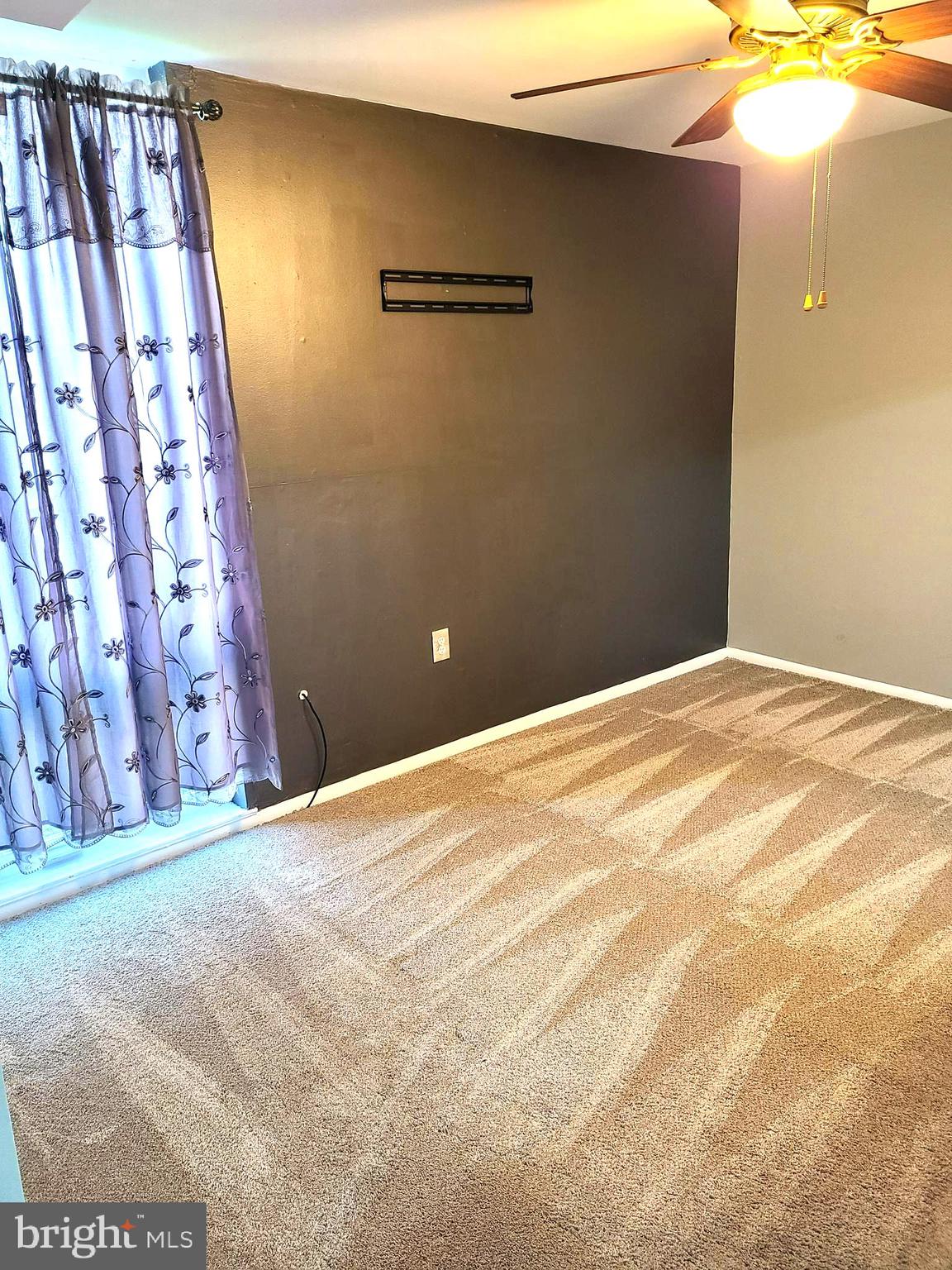 CHELSEA WOODS-PHASE 3> - Residential