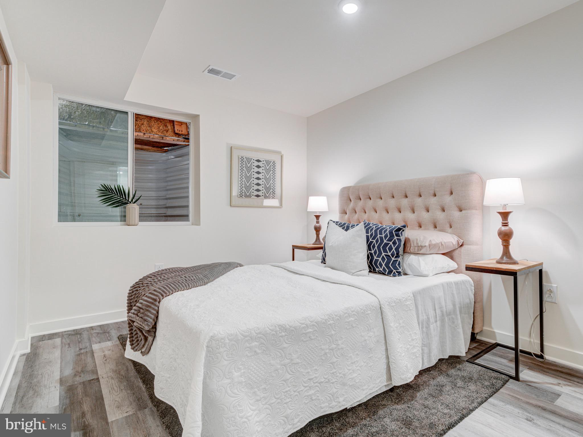 PORT RICHMOND - Residential