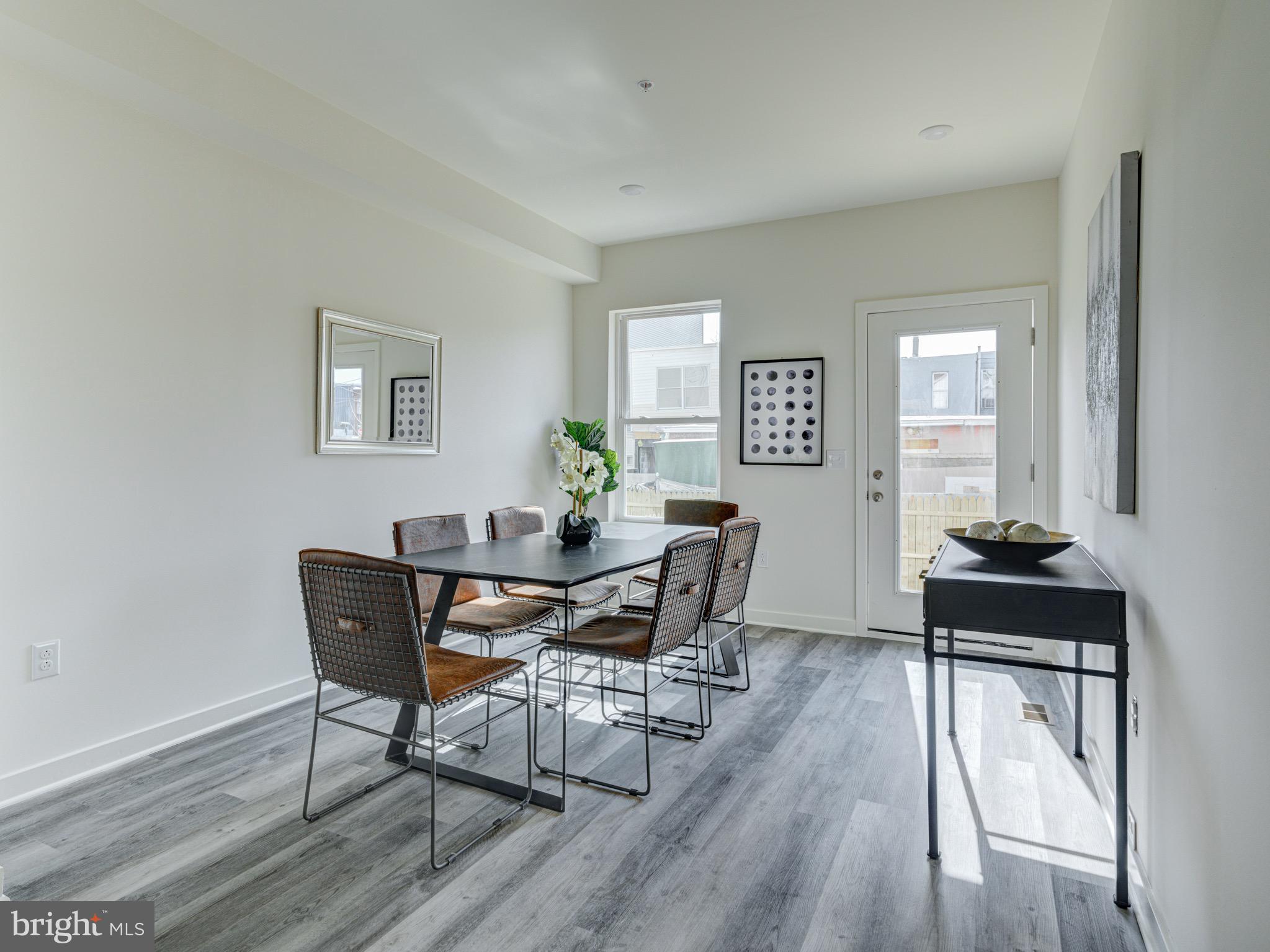 PORT RICHMOND - Residential