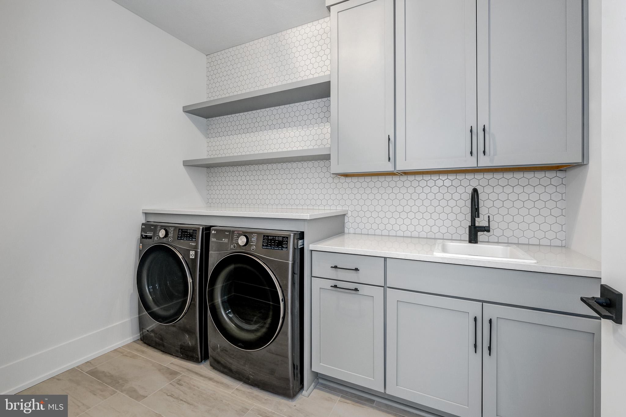 GARNET POINTE - Residential