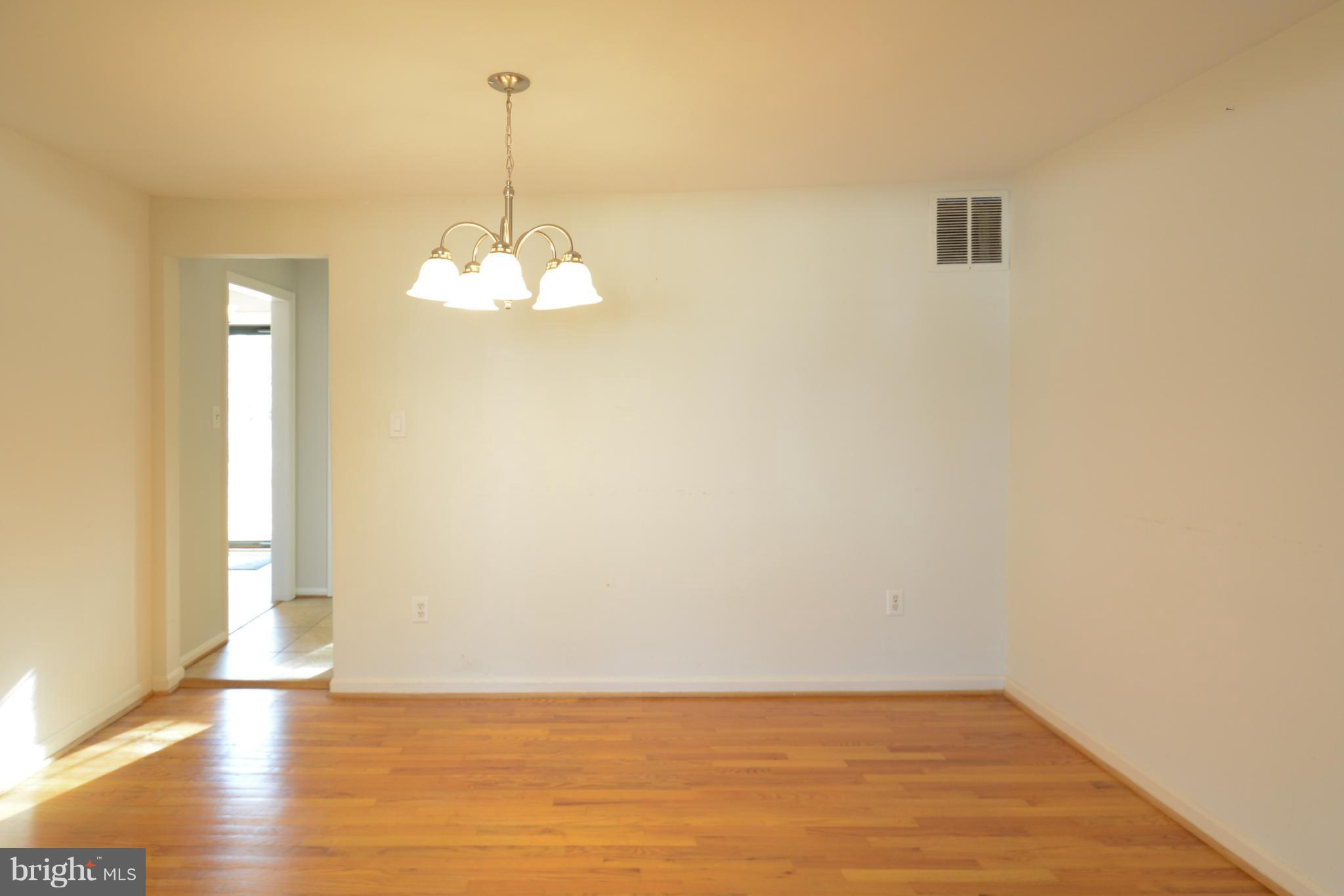 GREENWICH HILL - Residential