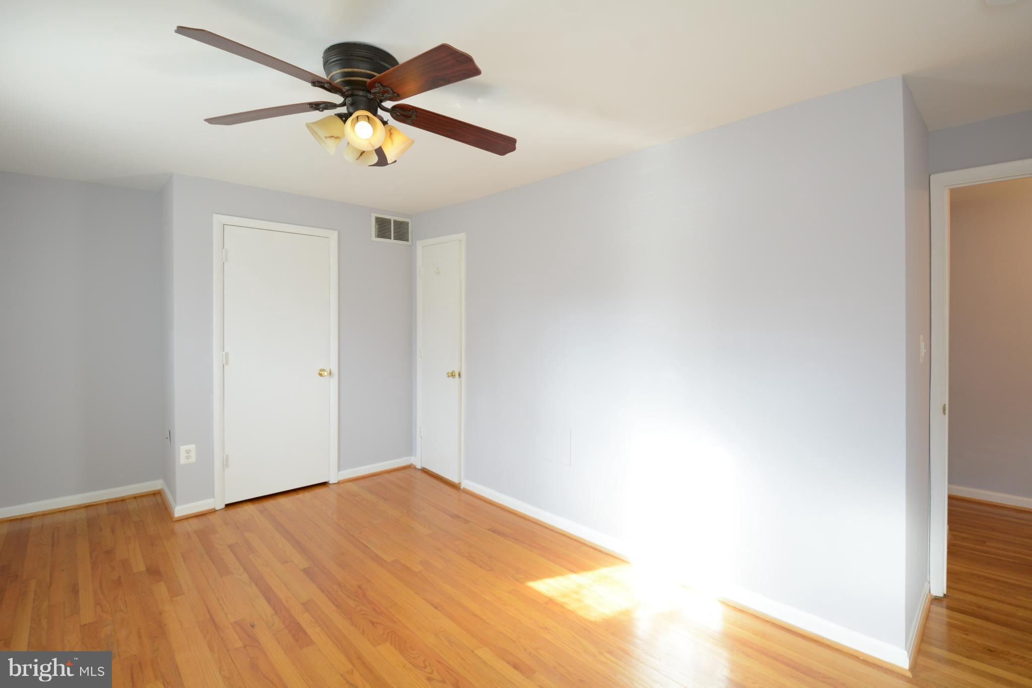 GREENWICH HILL - Residential