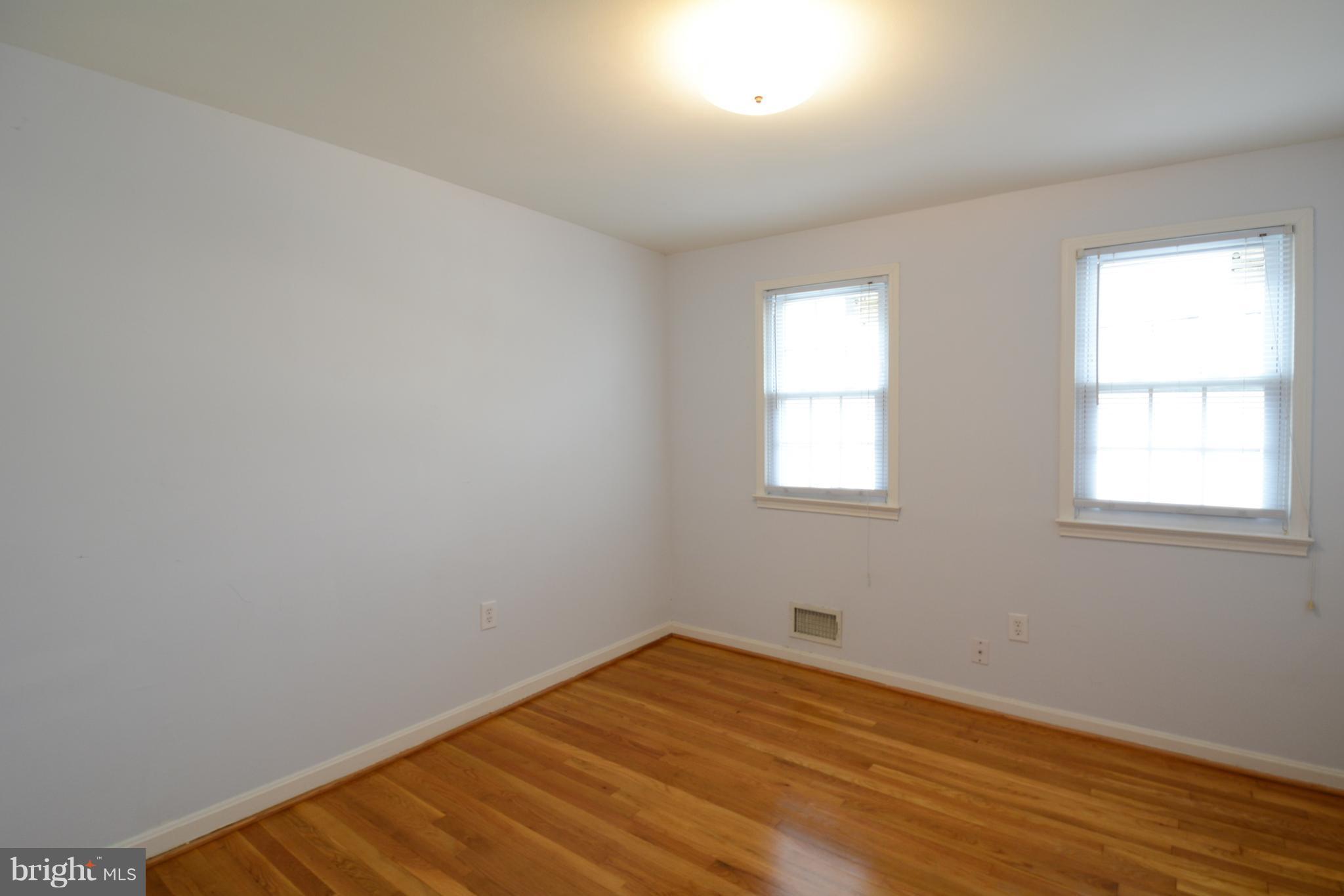 GREENWICH HILL - Residential