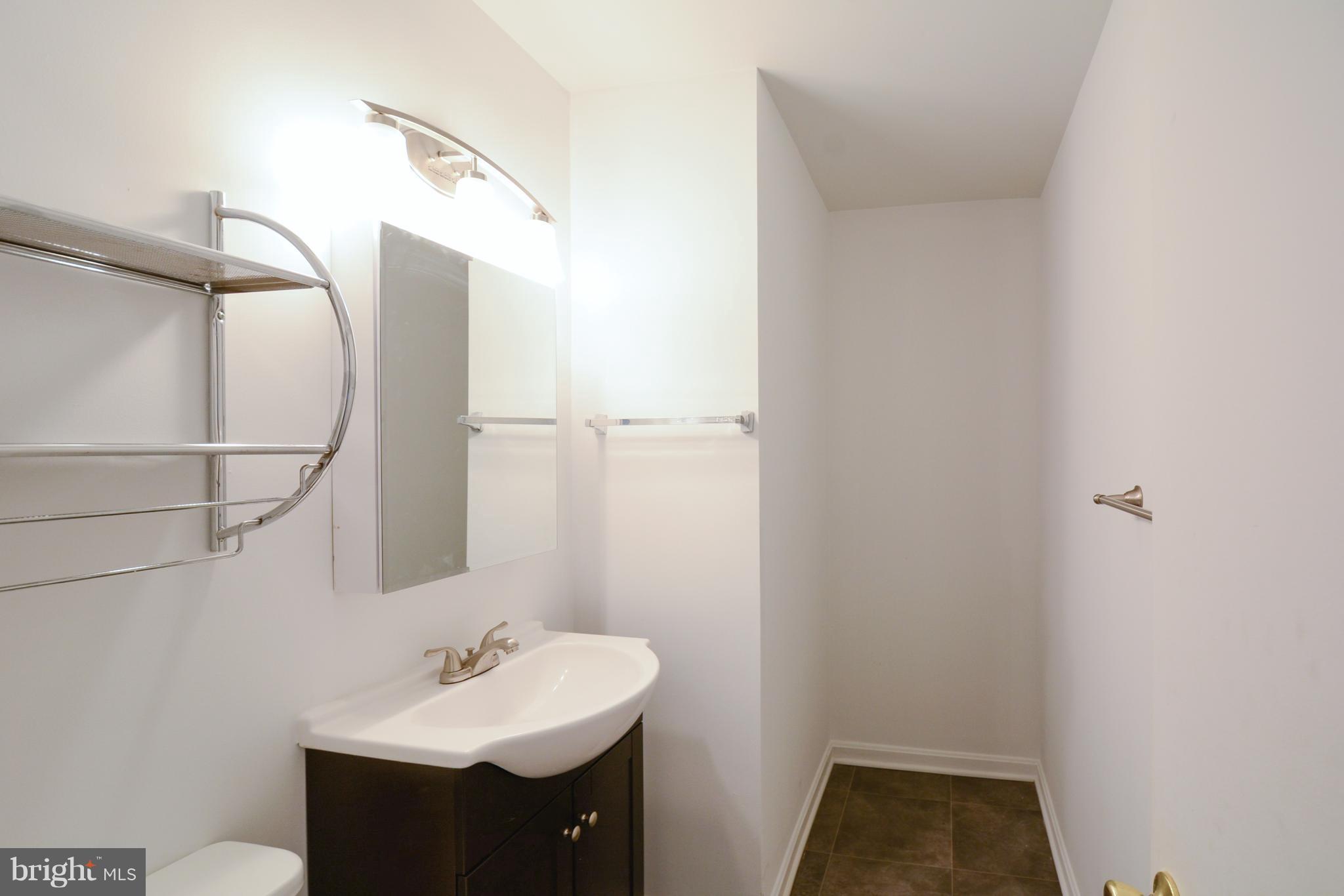 GREENWICH HILL - Residential