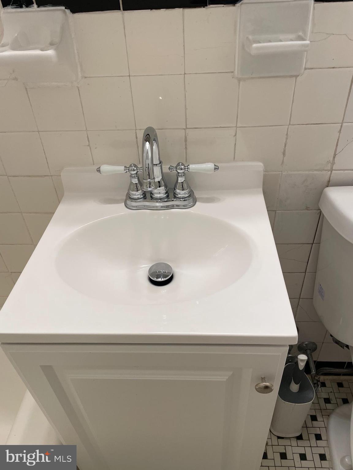 POTOWMACK CROSSING - Residential Lease