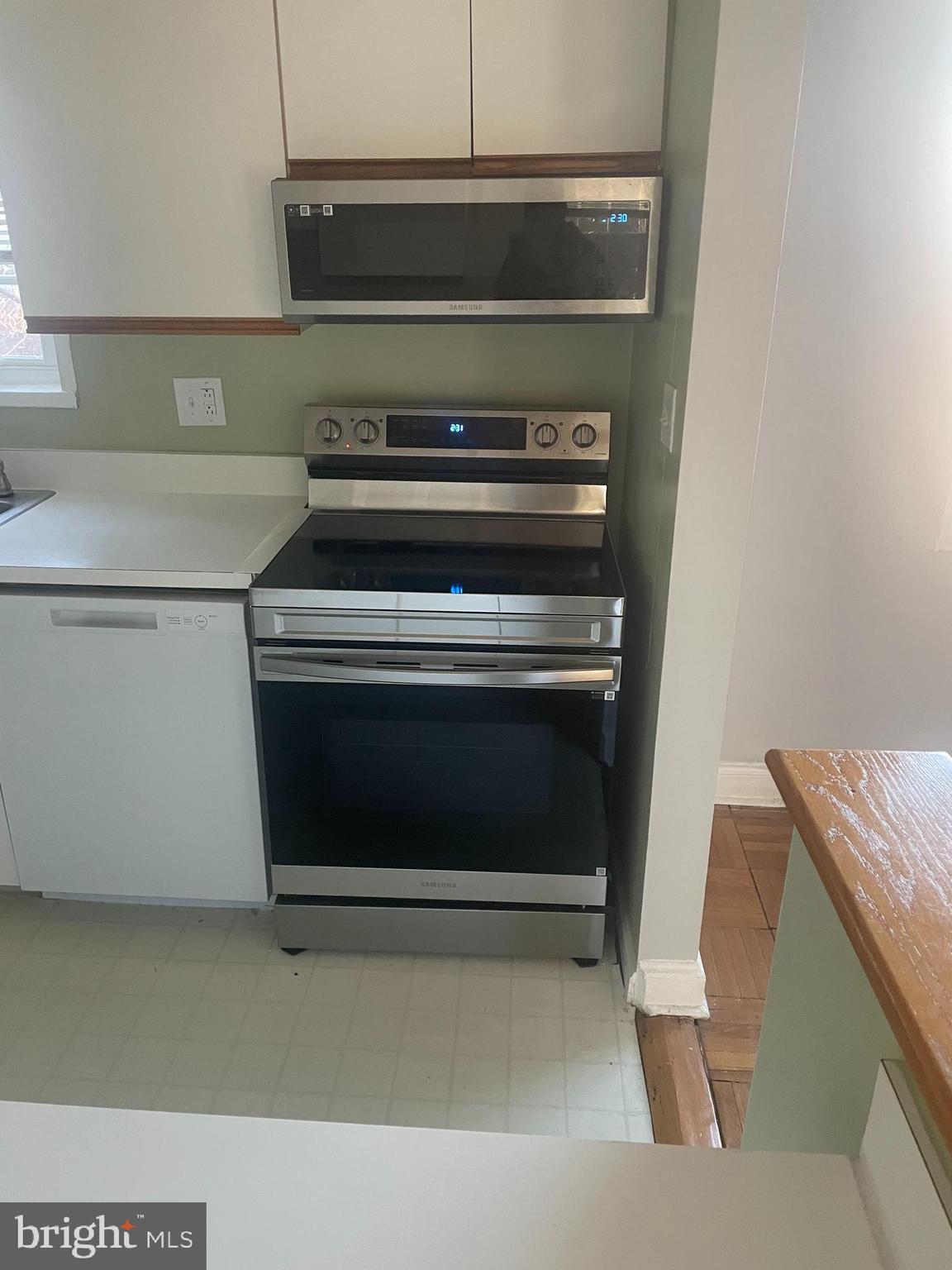 POTOWMACK CROSSING - Residential Lease