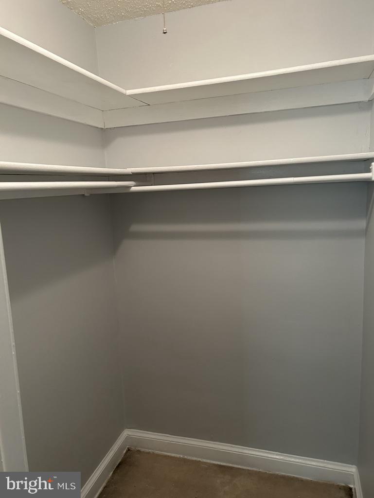 POTOWMACK CROSSING - Residential Lease