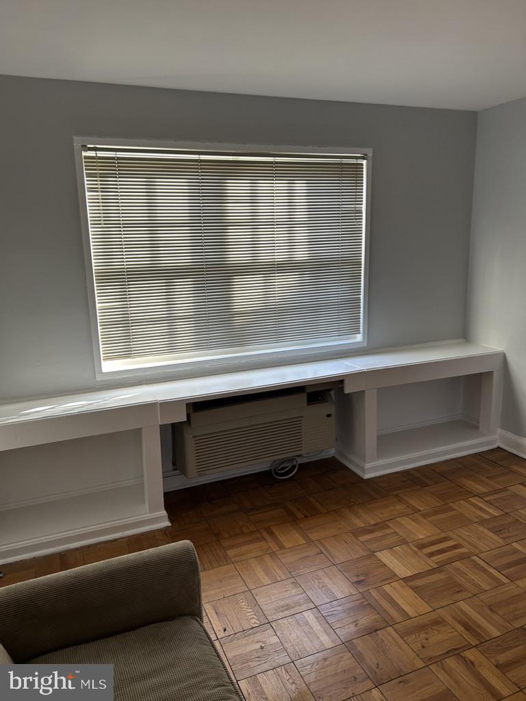 POTOWMACK CROSSING - Residential Lease