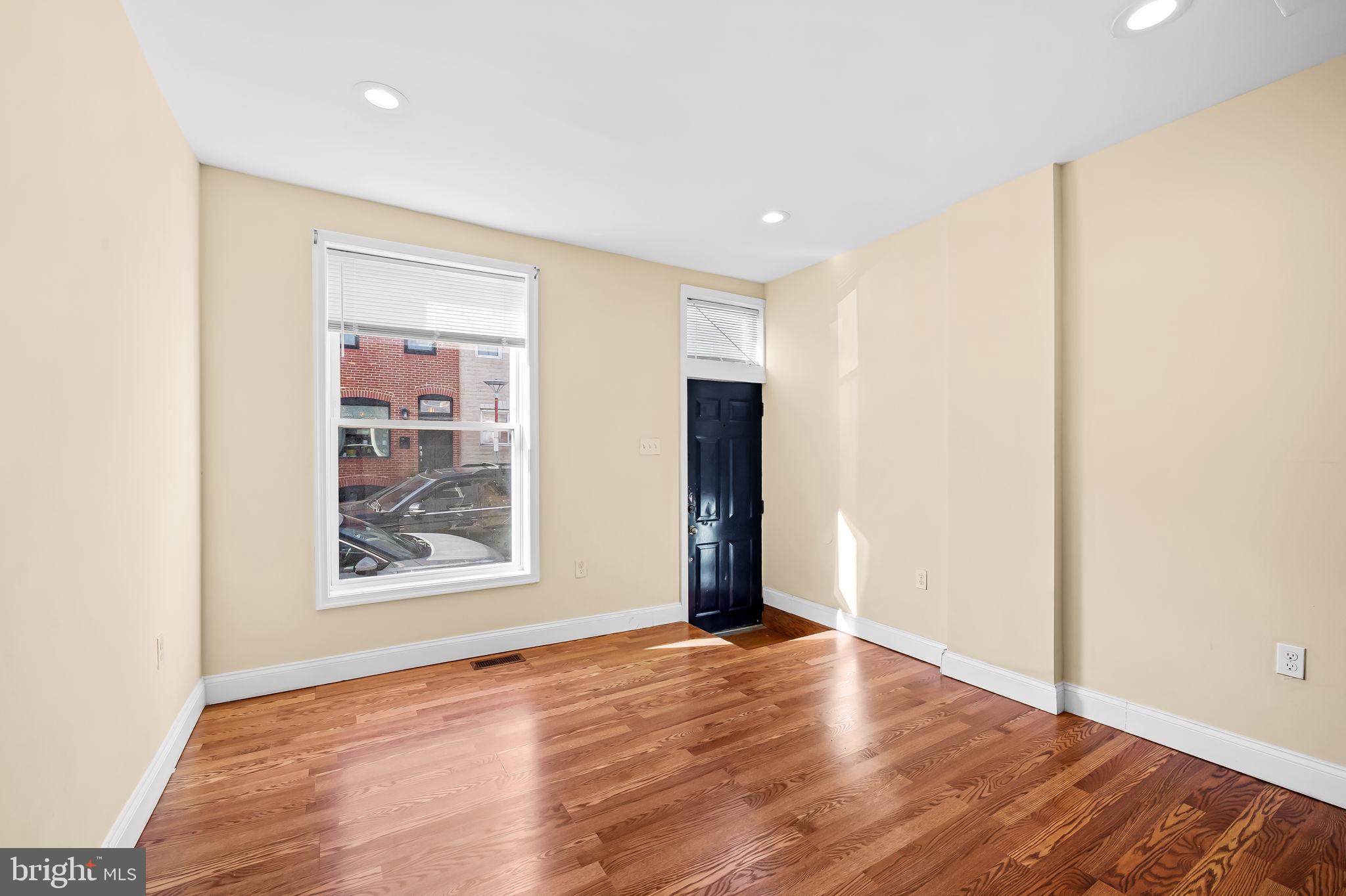 HIGHLANDTOWN - Residential