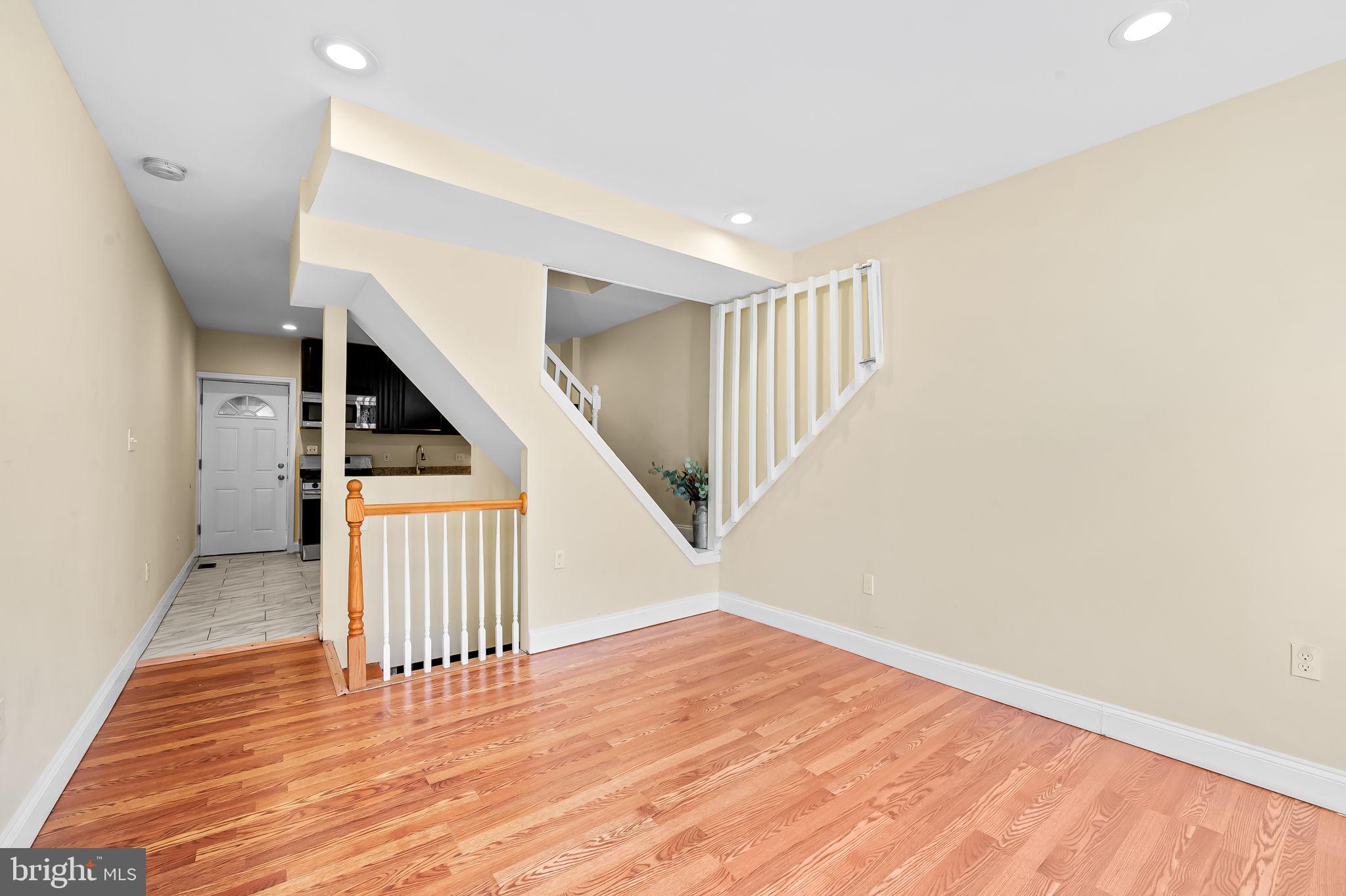HIGHLANDTOWN - Residential
