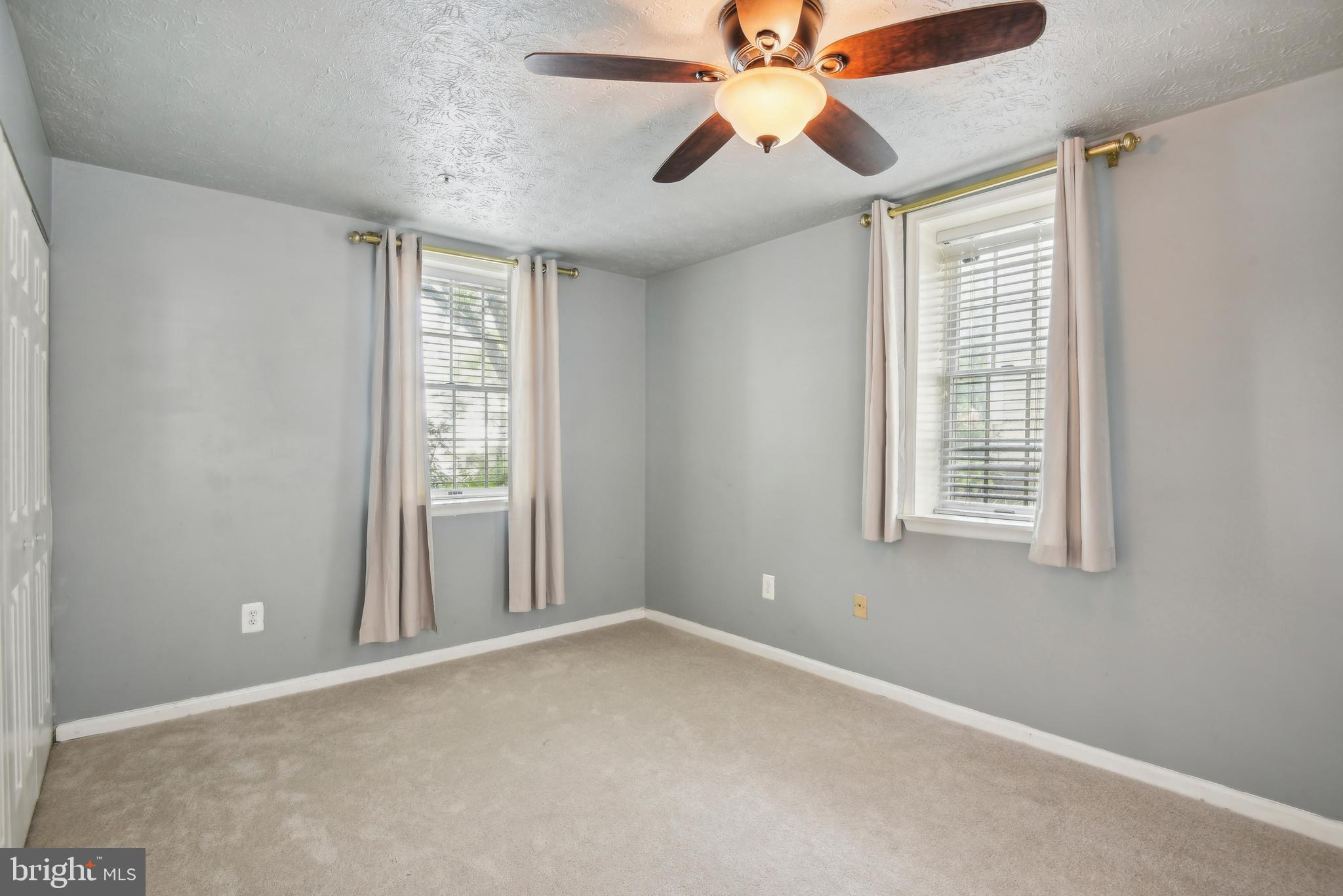 WATERS EDGE AT NORTH LAKE - Residential