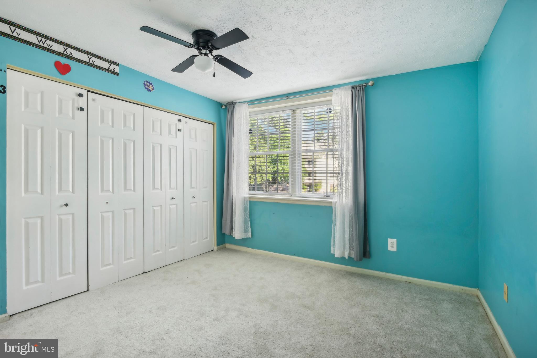 WATERS EDGE AT NORTH LAKE - Residential