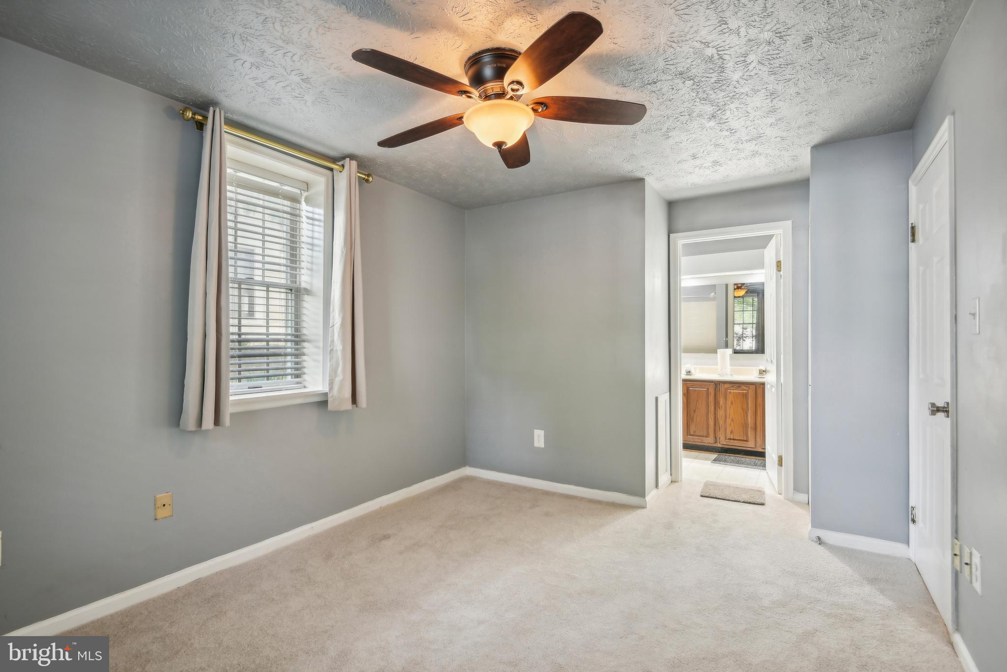 WATERS EDGE AT NORTH LAKE - Residential