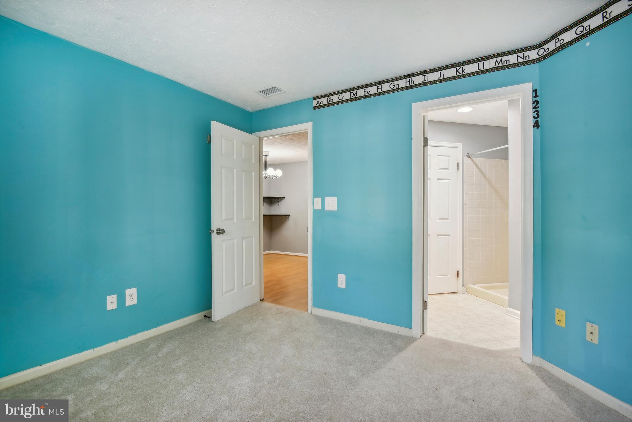 WATERS EDGE AT NORTH LAKE - Residential