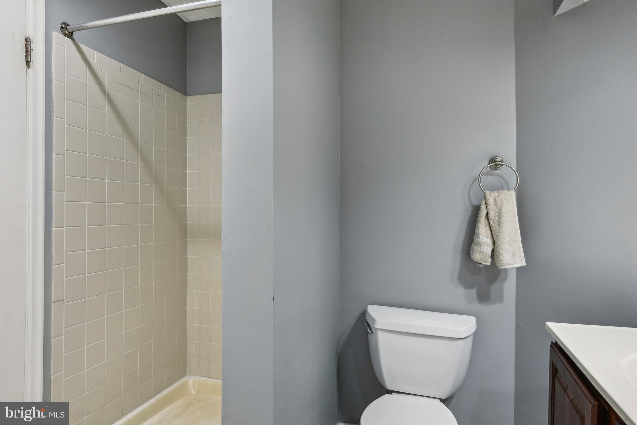 WATERS EDGE AT NORTH LAKE - Residential