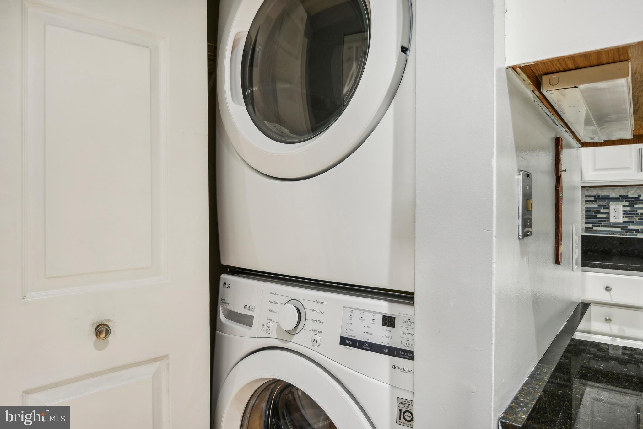 WATERS EDGE AT NORTH LAKE - Residential