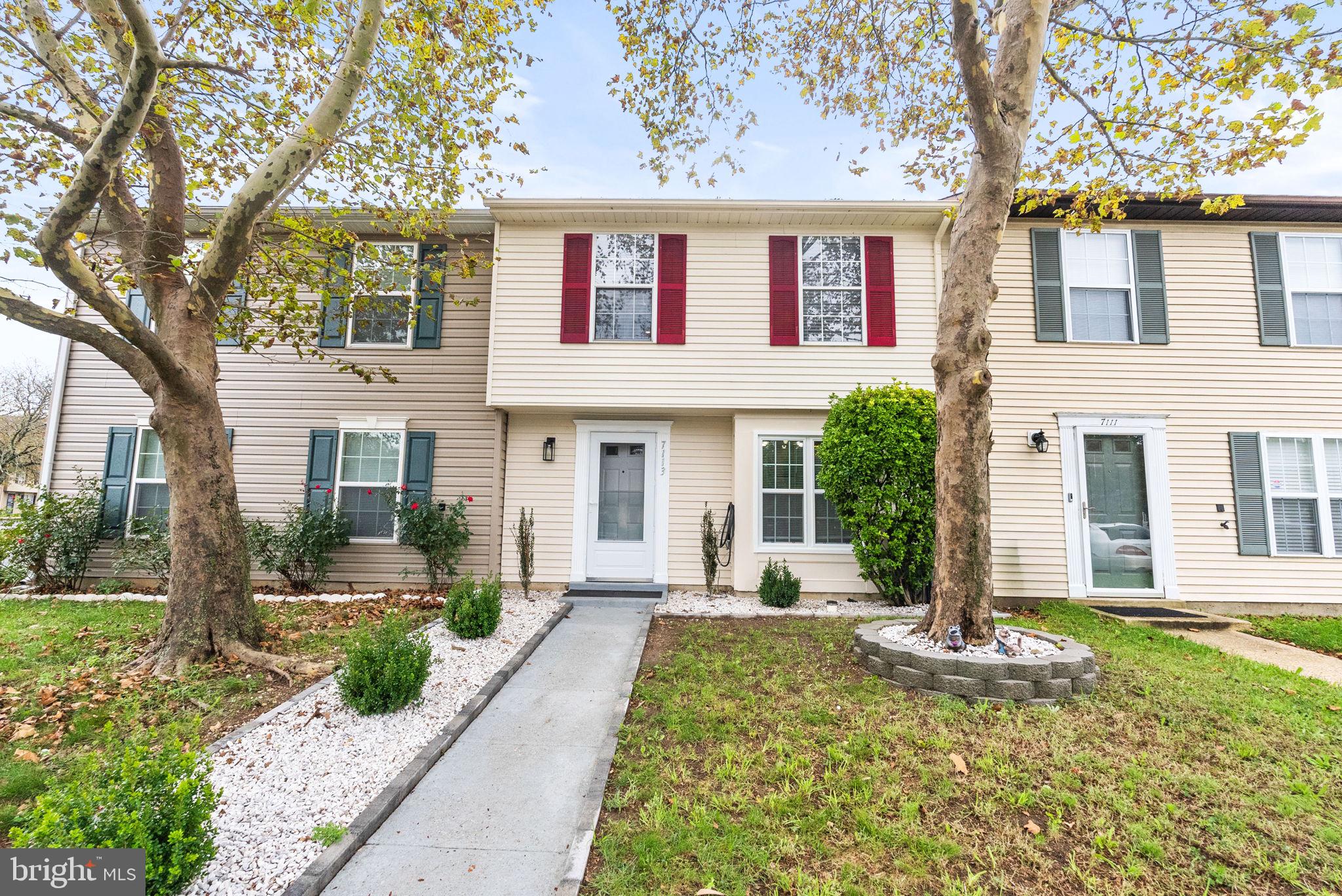 CLINTON PLAZA TOWNHOUSES - Residential