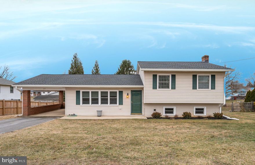 Hard-to-Find Detached Home at a Townhome Price!
If you're not the townhome type, want a roomy backyard, a quiet street and great location, take a look at this  detached single-family home in Jefferson County priced below most townhomes.  This move-in ready split-level offers incredible value with new vinyl plank flooring on the main level, fresh carpet in the bedrooms, and a fresh coat of paint throughout.
You'll love the bright and airy living space, thanks to a large front window and sliding glass doors leading from the dining area to the backyard. The spacious deck is perfect for soaking up the sun, while the large backyard offers plenty of space for play, gardening, or entertaining.
The lower-level family room provides extra living space and walk-out access to the backyard—great for a game room, home office, or guest space. A 6-month-old roof, new gutters, and a reliable heat pump keep this home comfortable year-round. Plus, baseboard heating offers extra warmth on those extra chilly days. Located in an established neighborhood with no HOA, this home is just a couple of blocks from shopping, minutes from the new elementary school, and only 7 minutes from downtown Charles Town—a super convenient location!
All appliances convey. Don’t miss out on this rare opportunity!