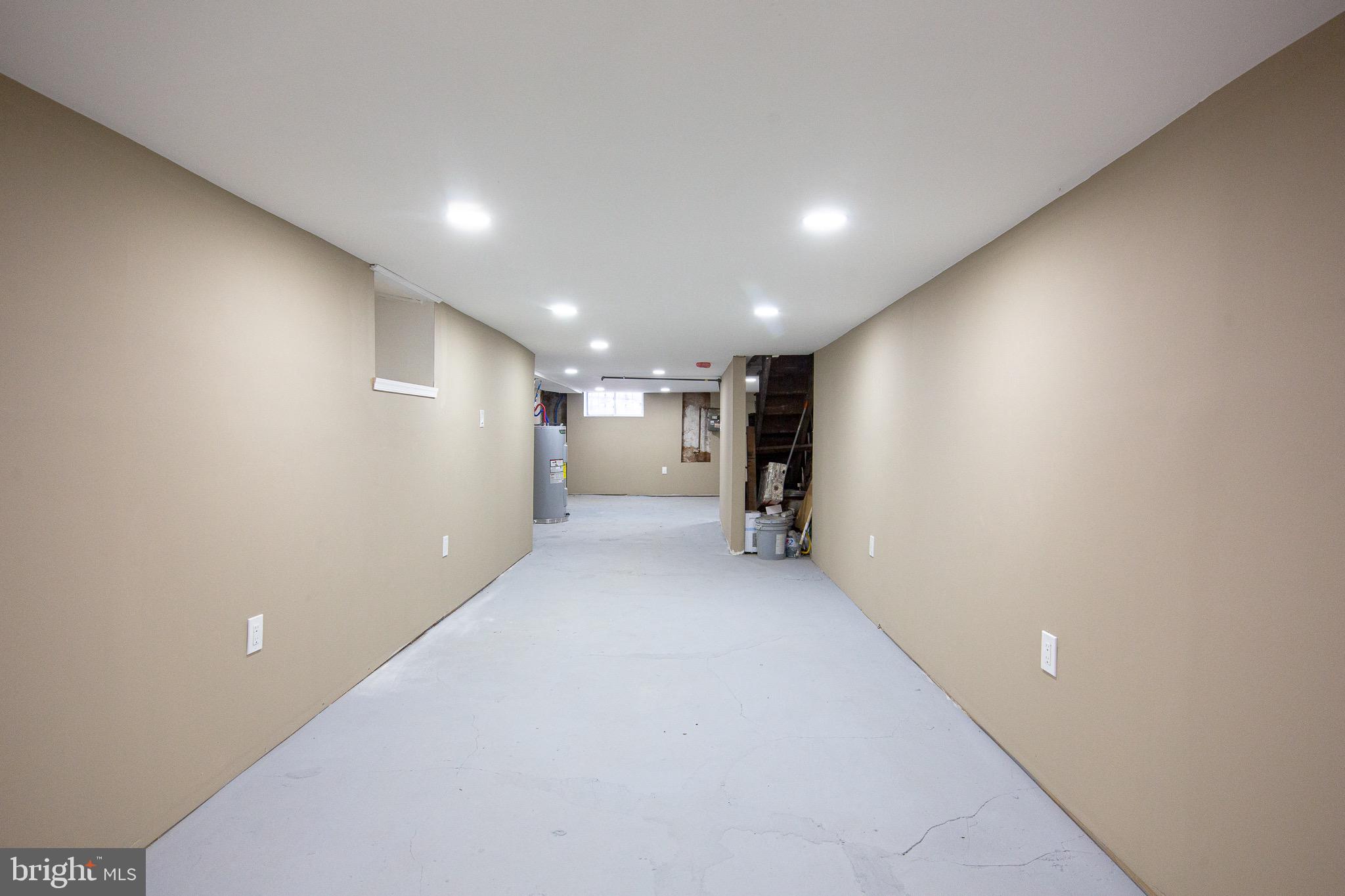 STRAWBERRY MANSION - Residential