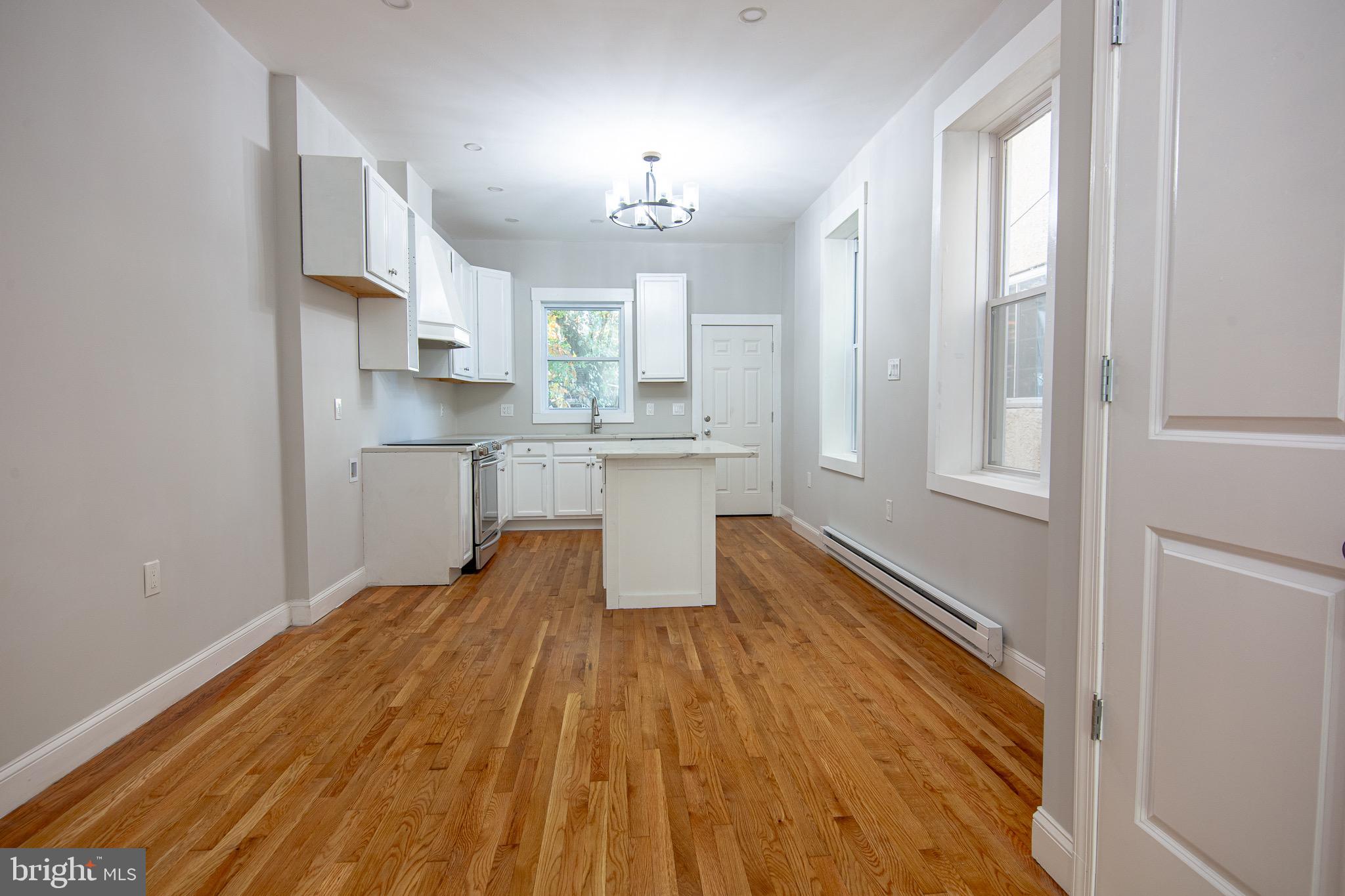 STRAWBERRY MANSION - Residential