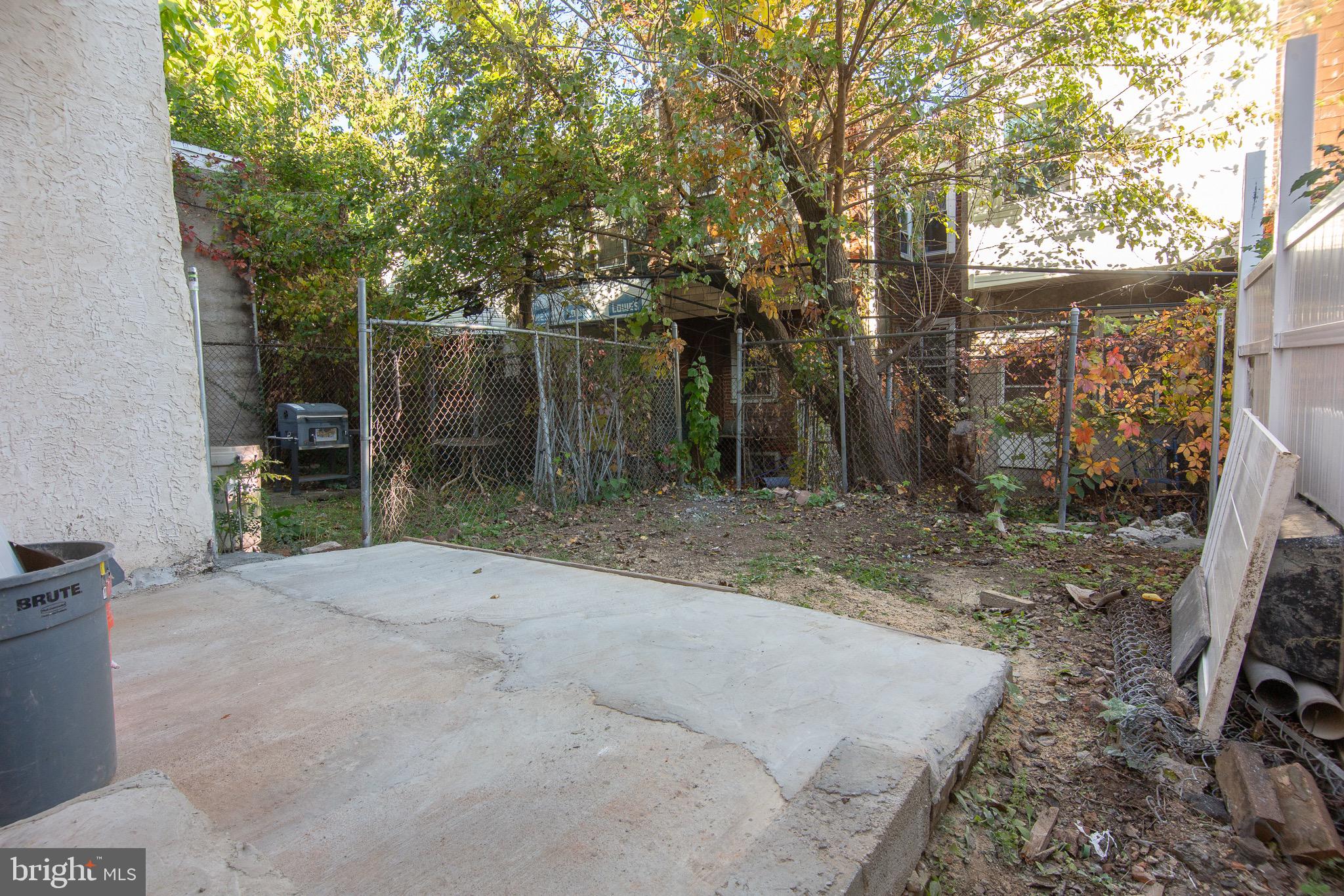 STRAWBERRY MANSION - Residential