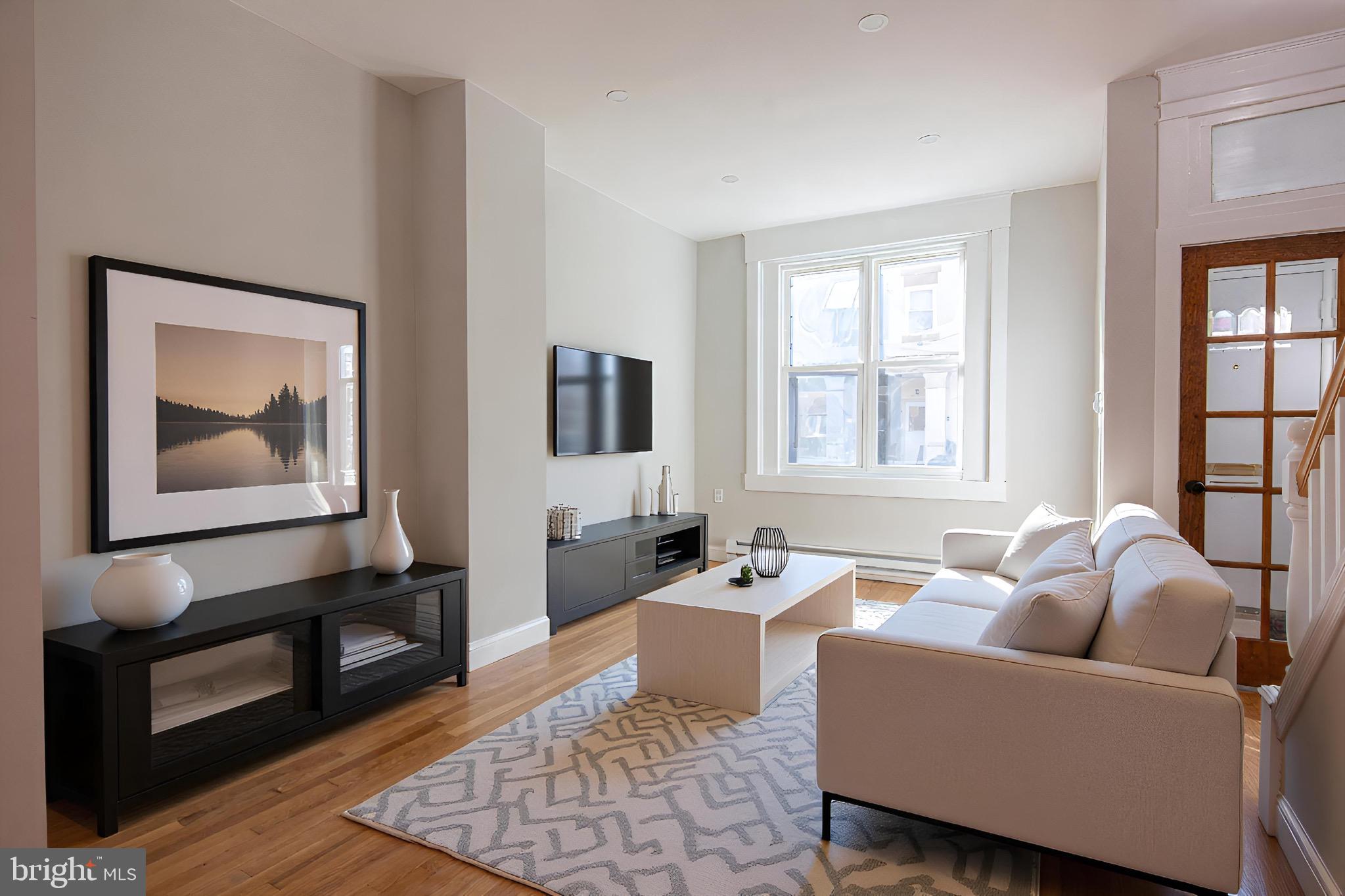 STRAWBERRY MANSION - Residential